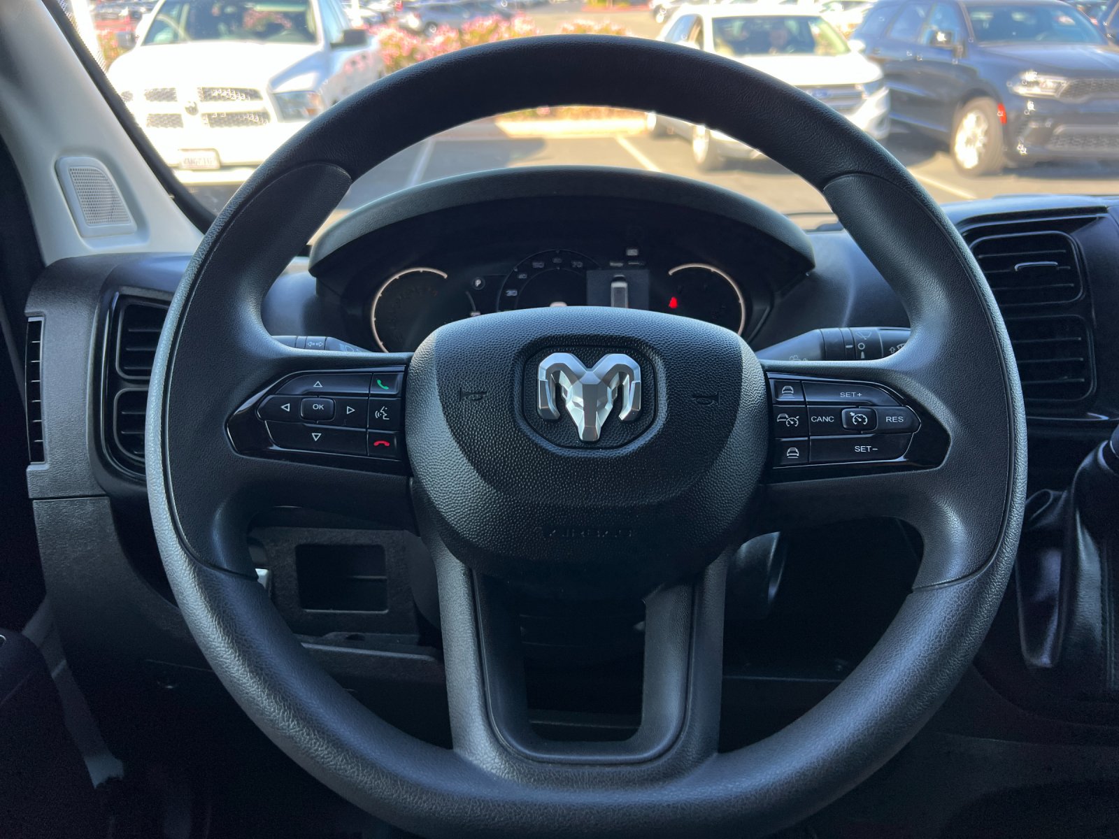 Used 2025 White Ram Base image 21
