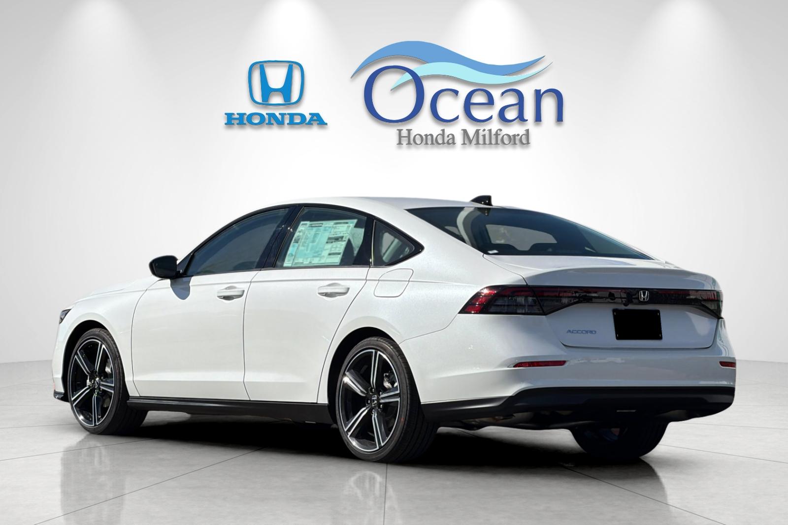 New 2026 Platinum White Pearl Honda SE image 3