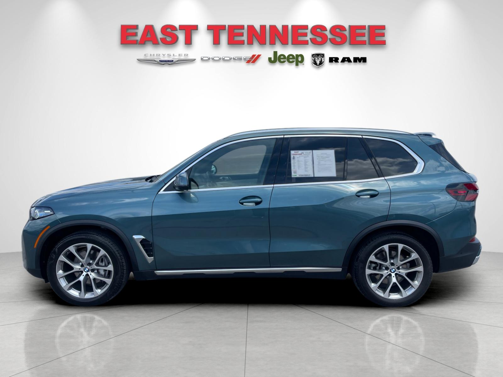 Used 2025 Blue BMW xDrive40i image 6