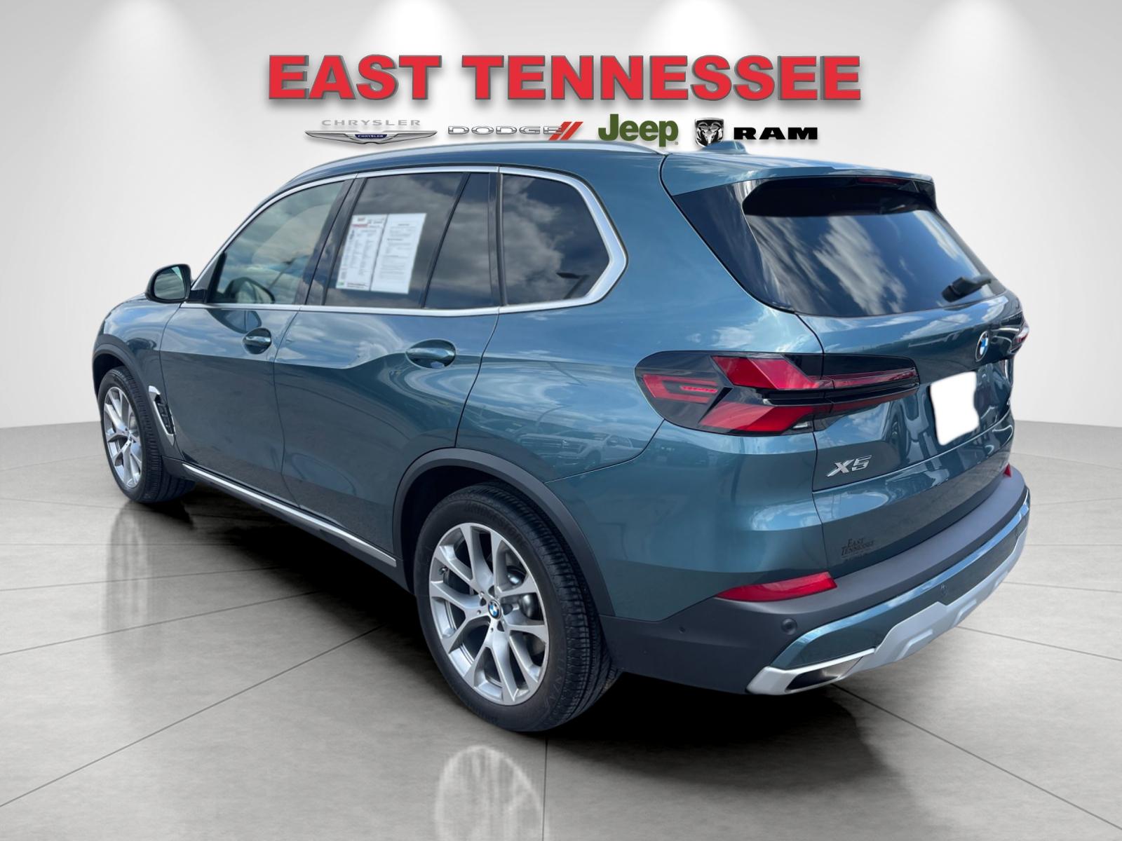 Used 2025 Blue BMW xDrive40i image 5