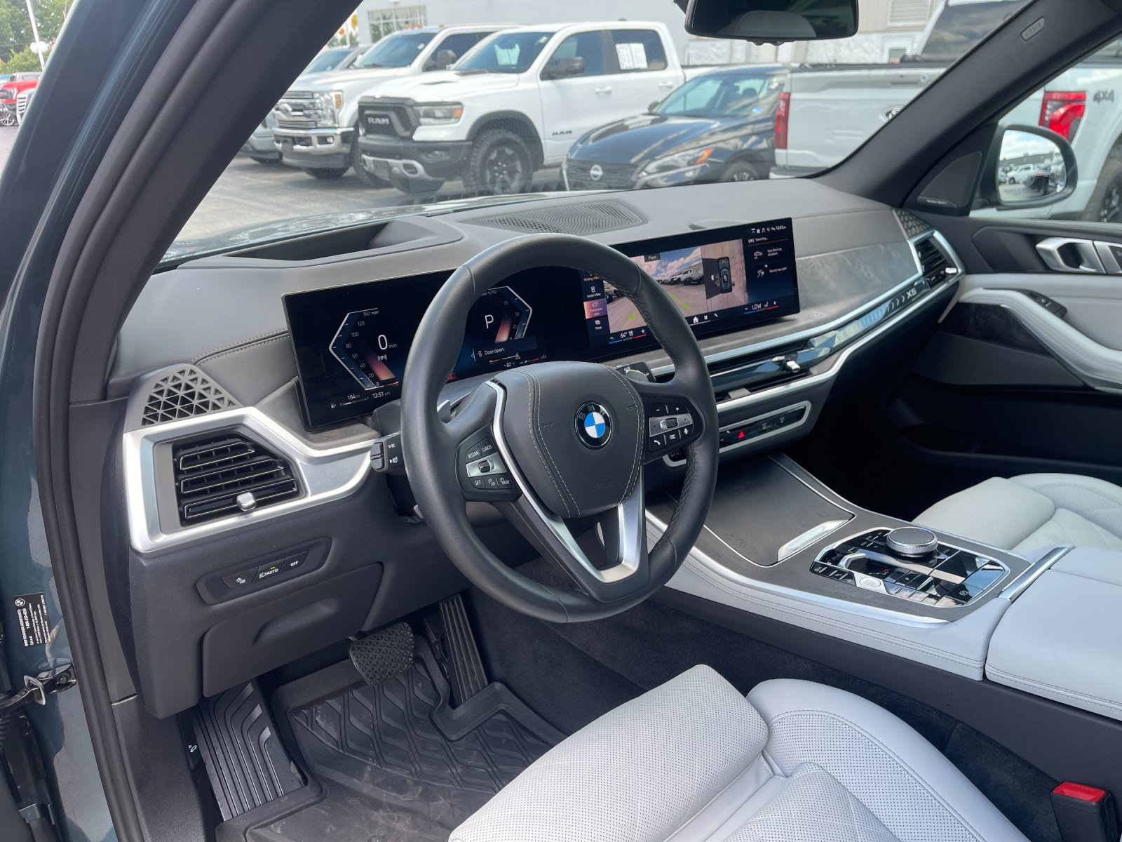 Used 2025 Blue BMW xDrive40i image 11