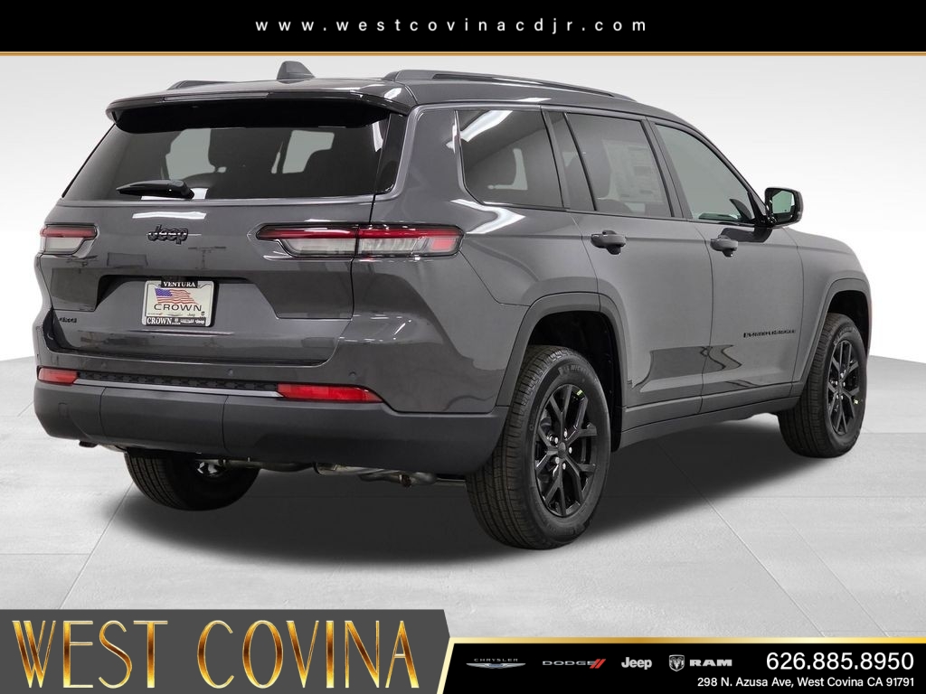 New 2026 Baltic Gray Metallic Clear-Coat Exterior Paint Jeep Laredo image 5