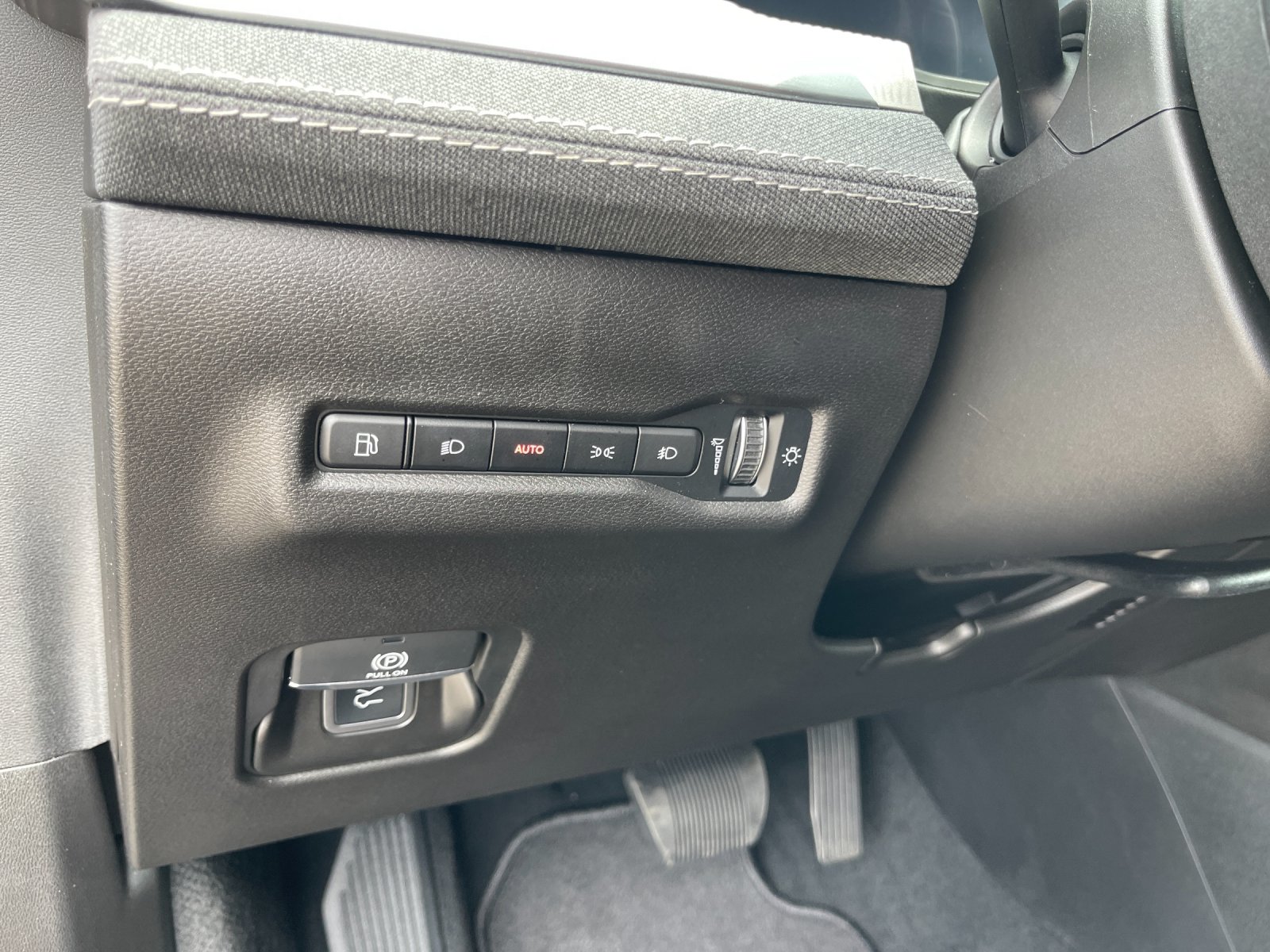 New 2026 Gray Clearcoat Jeep Laredo image 30