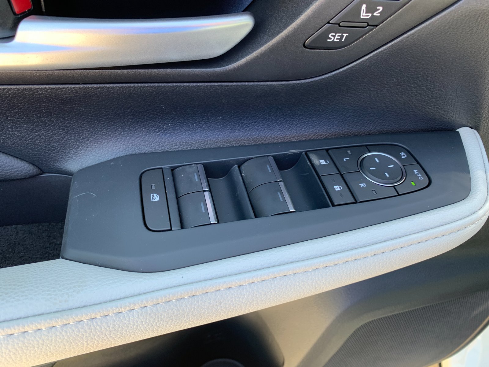 New 2026 Wind Chill Pearl Toyota Hybrid MAX Platinum image 12
