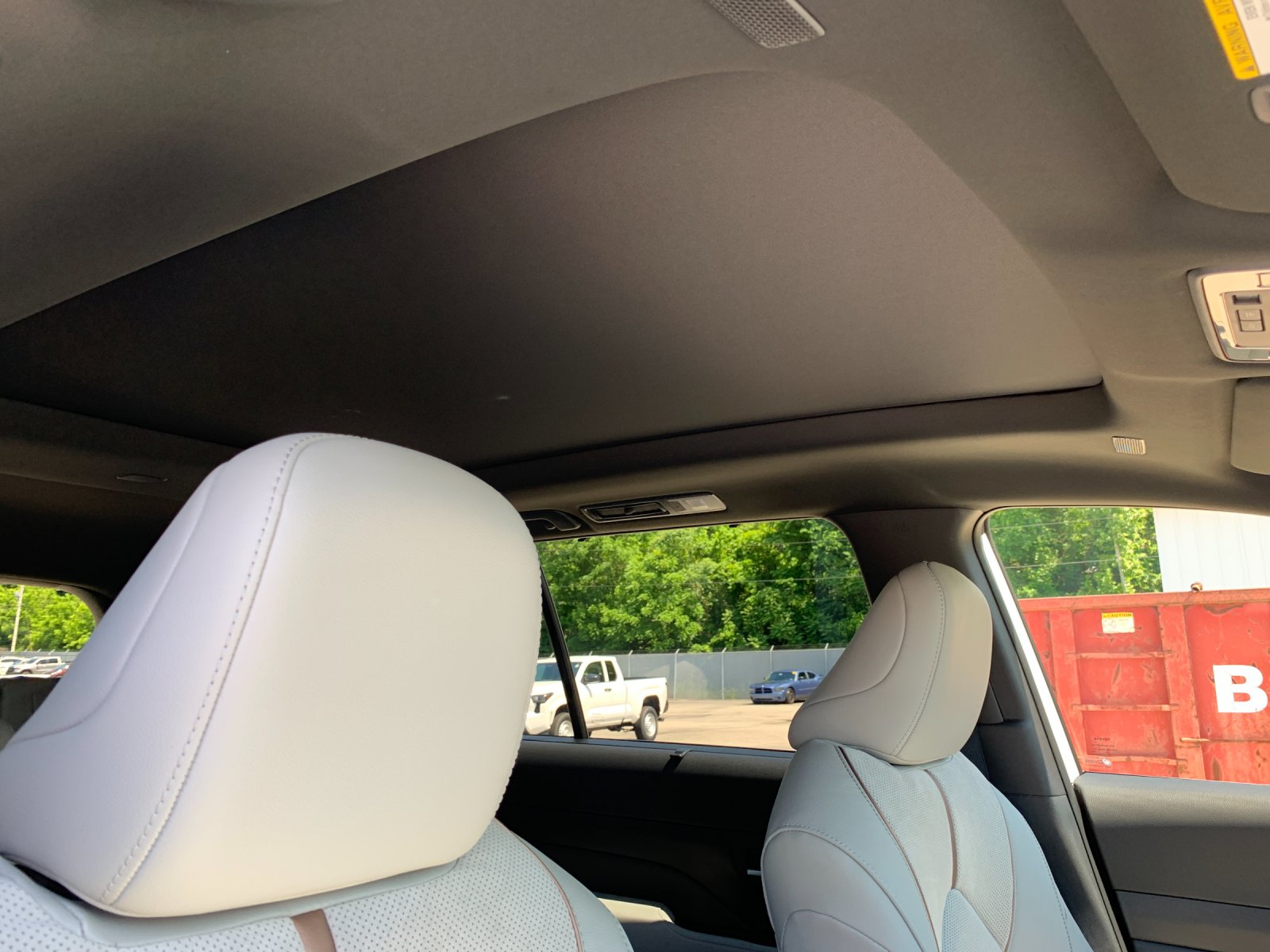 New 2026 Wind Chill Pearl Toyota Hybrid MAX Platinum image 19