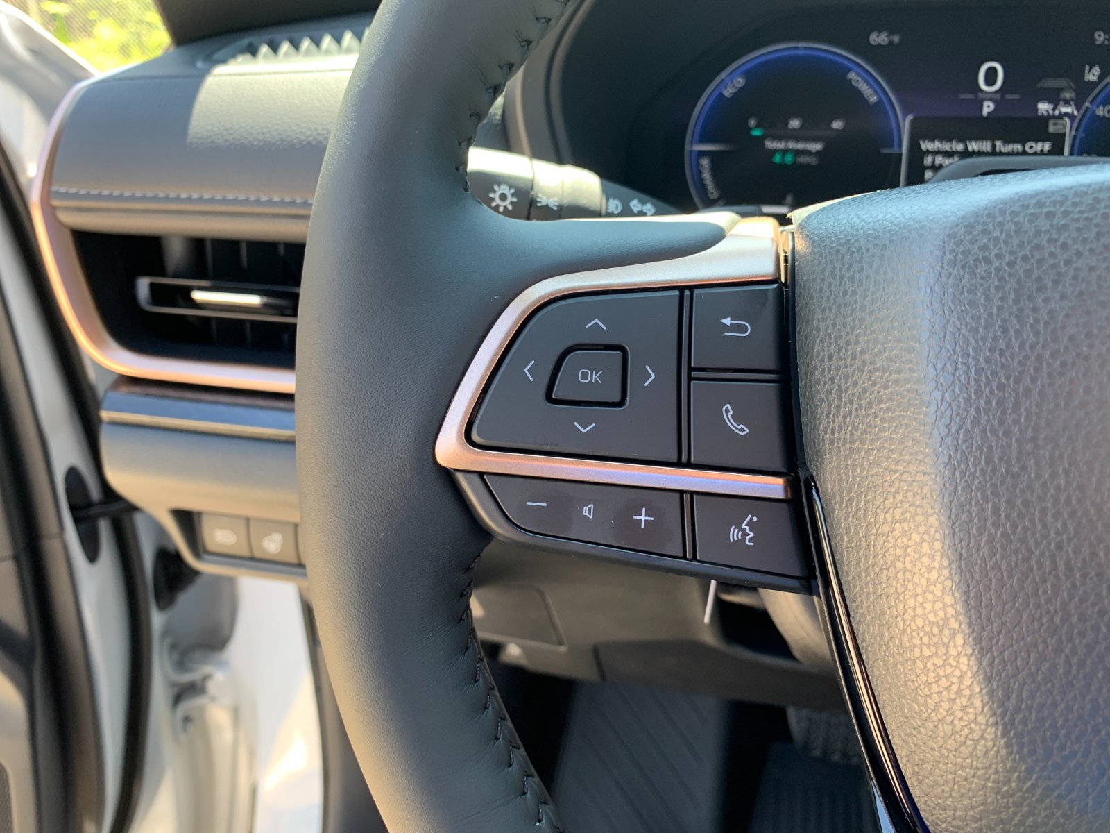New 2026 Wind Chill Pearl Toyota Hybrid MAX Platinum image 29
