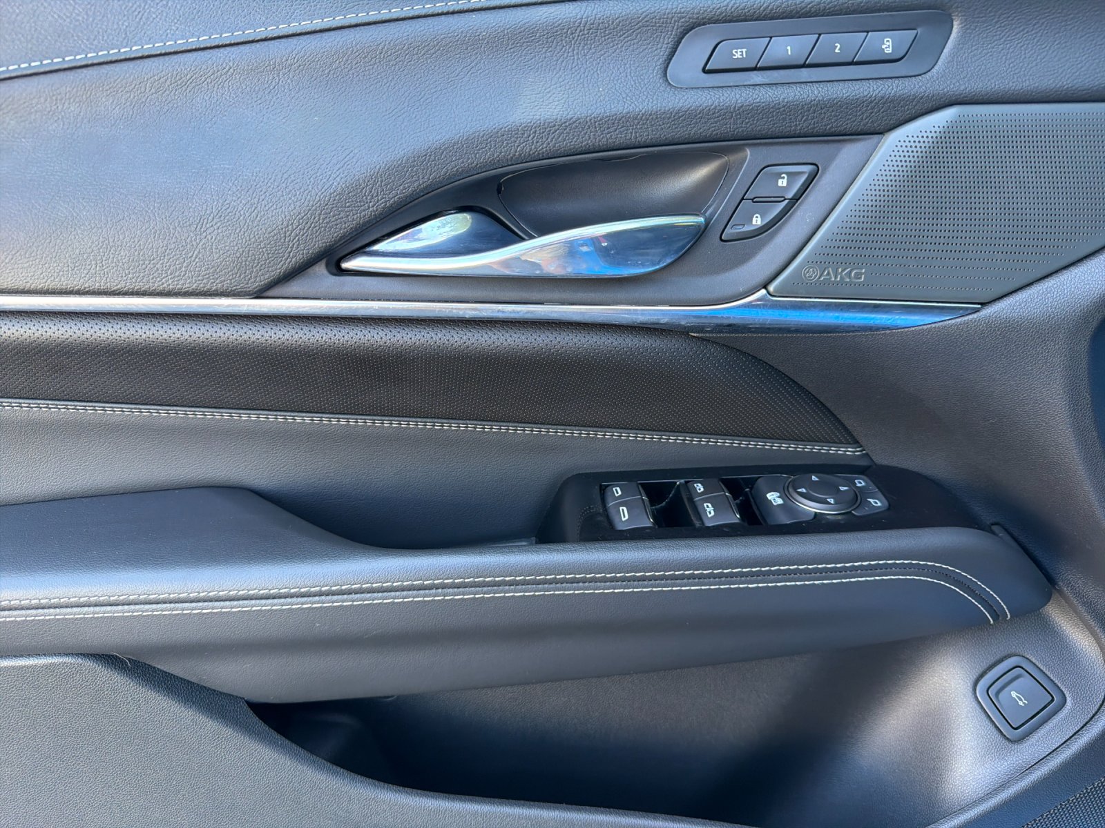 Used 2023 Electric Blue Cadillac V-Series 4D Sedan image 13