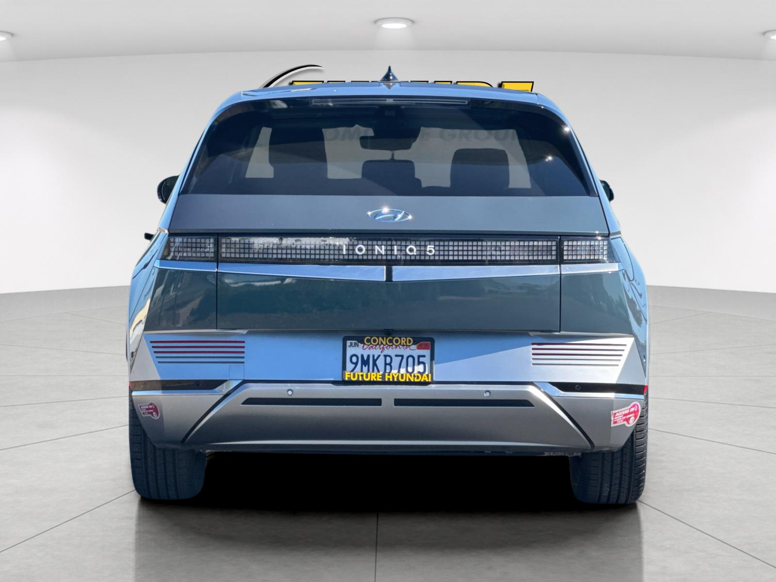 Used 2024 Green Hyundai Limited image 4