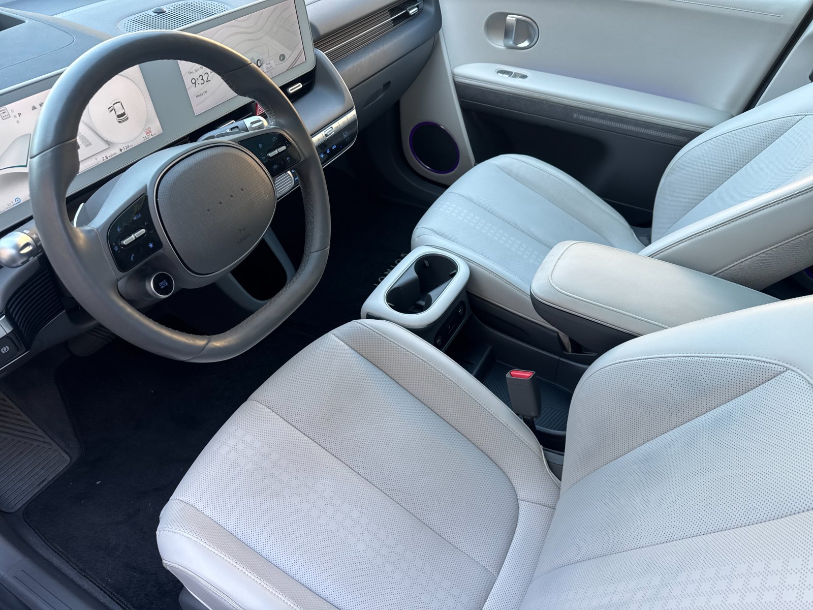 Used 2023 Blue Hyundai Limited image 9