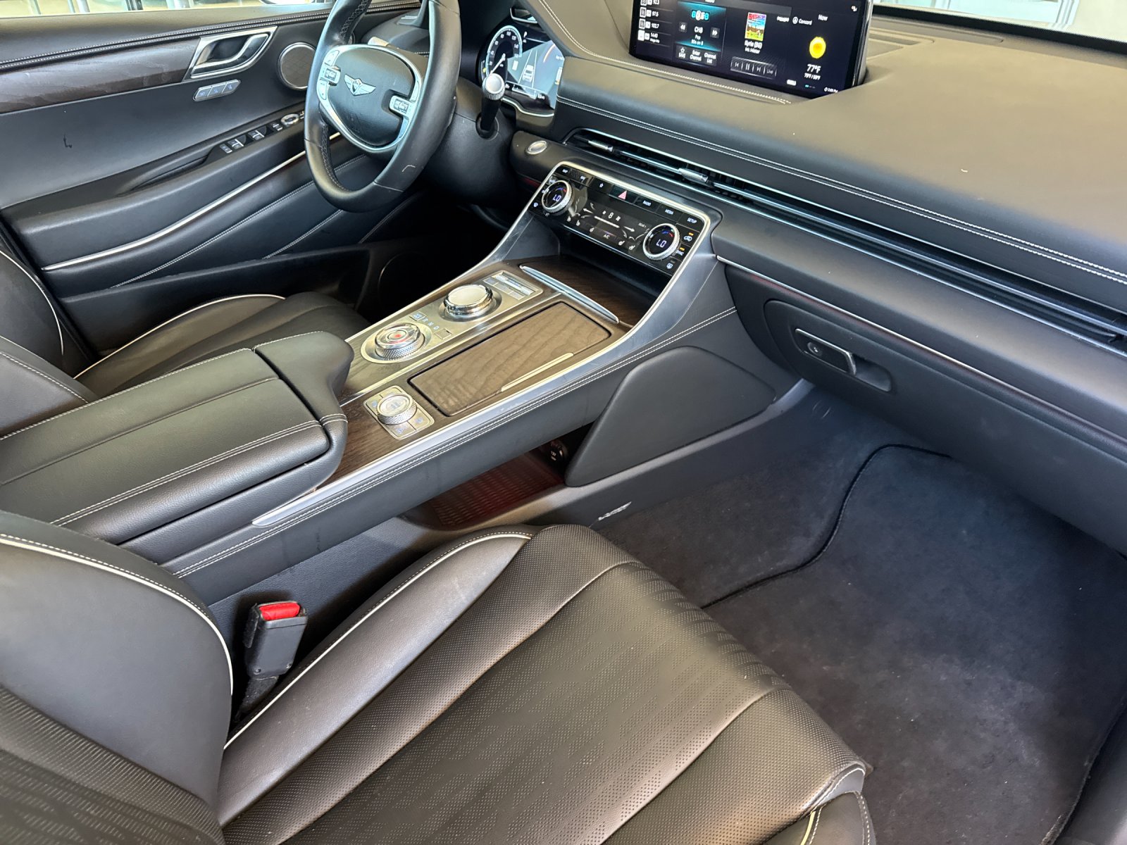 Used 2023 Silver Genesis 2.5T image 15