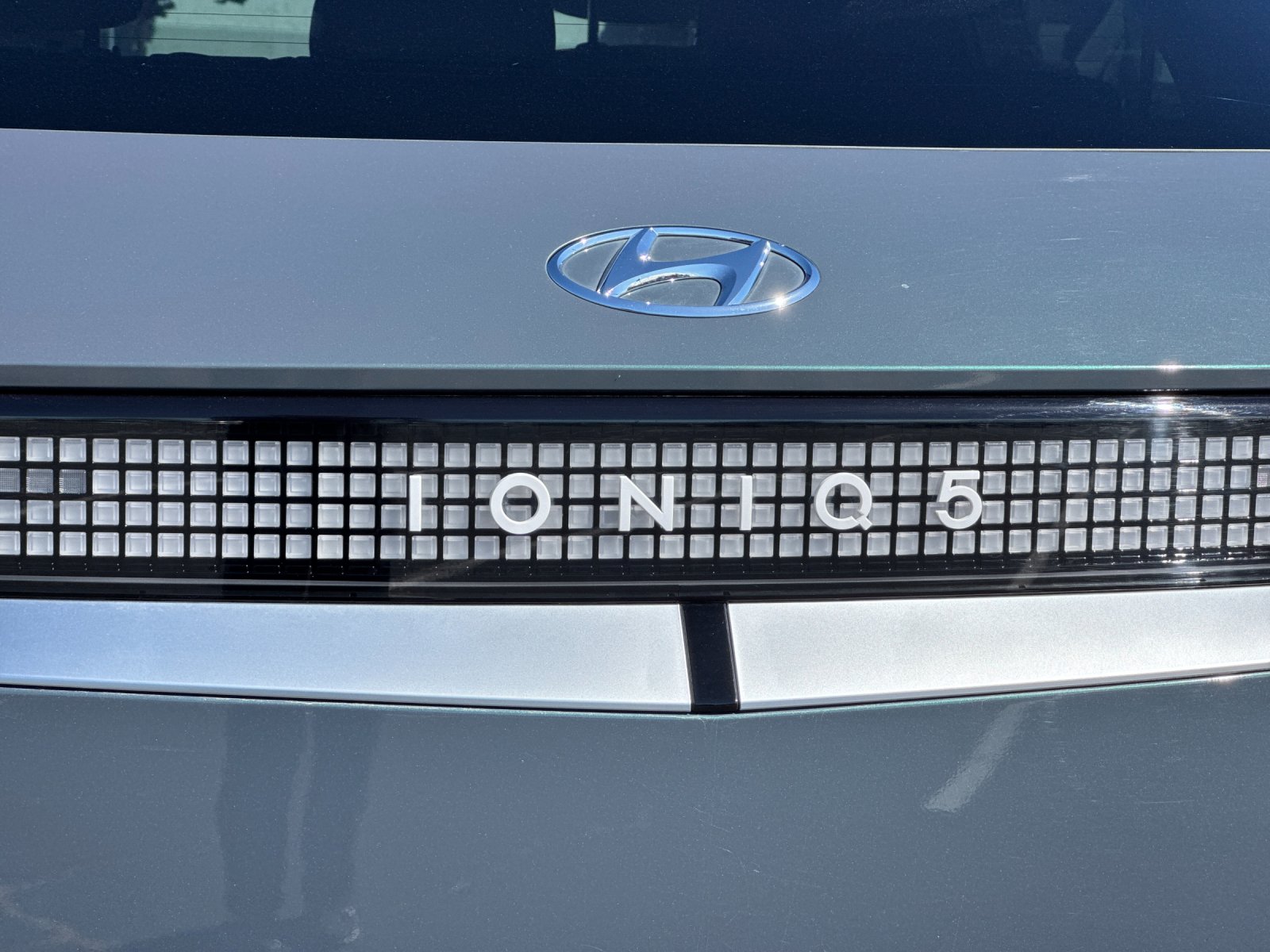 Used 2024 Green Hyundai Limited image 26