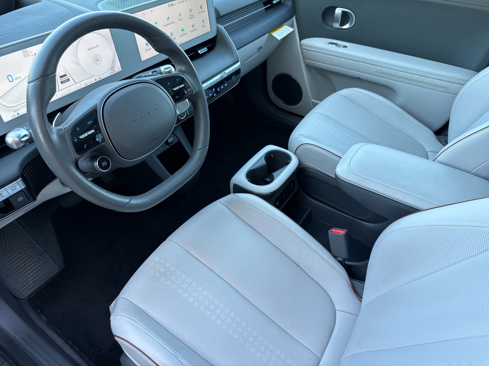 Used 2024 Green Hyundai Limited image 9