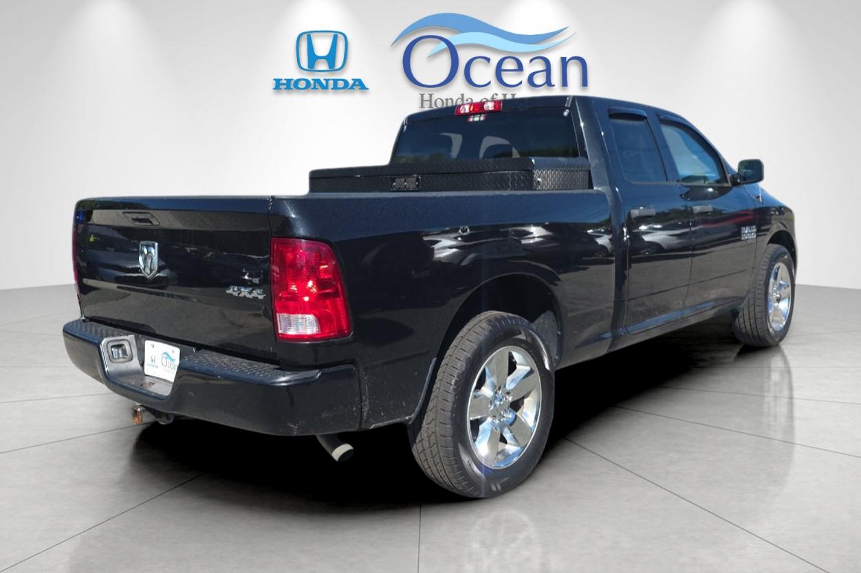 Used 2019 Brilliant Black Crystal Pearlcoat Ram Express image 3