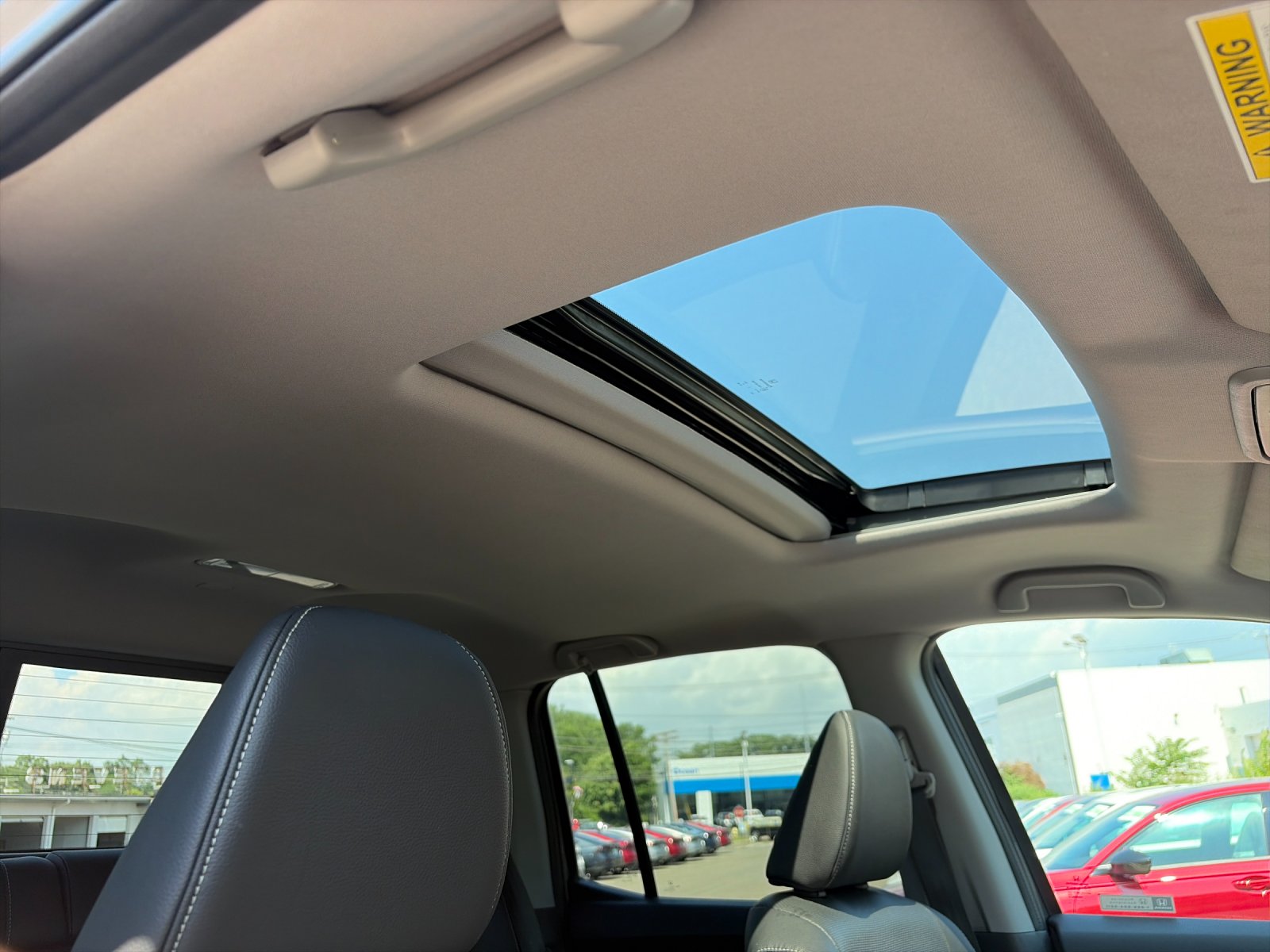 Used 2023 Modern Steel Metallic Honda AWD RTL image 17