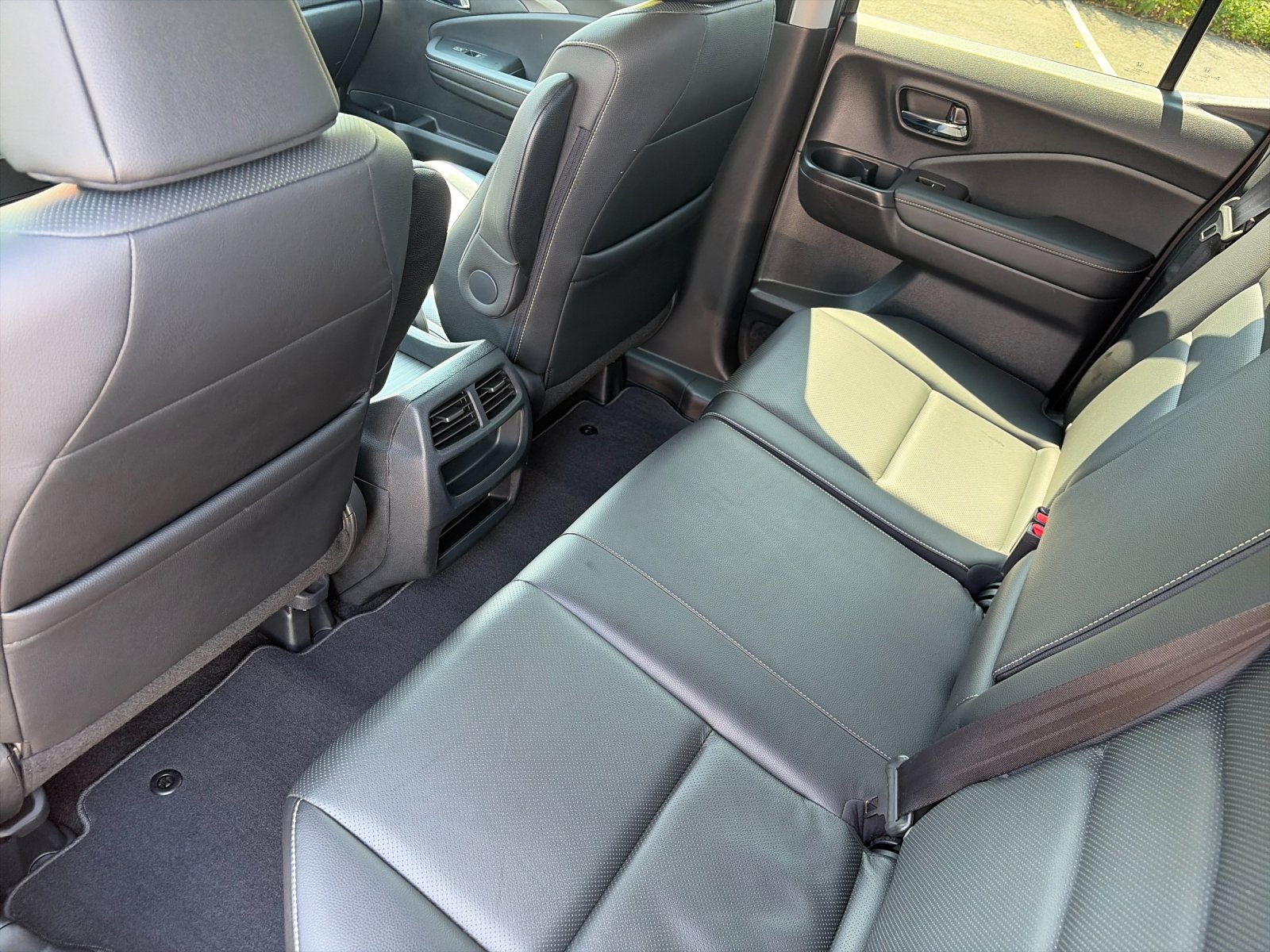 Used 2023 Modern Steel Metallic Honda AWD RTL image 13