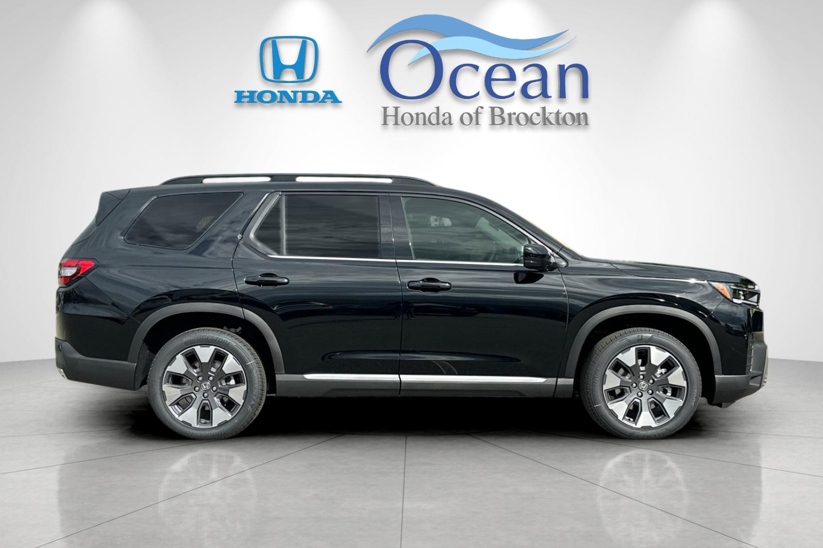 New 2026 Crystal Black Pearl Honda Touring image 6