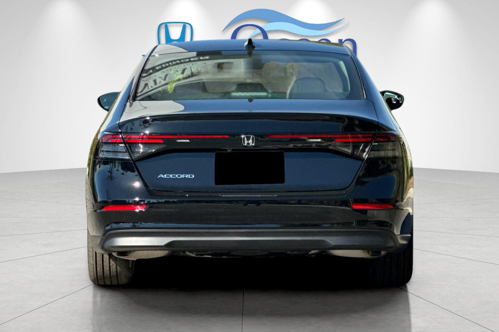 New 2026 Crystal Black Pearl Honda SE image 4
