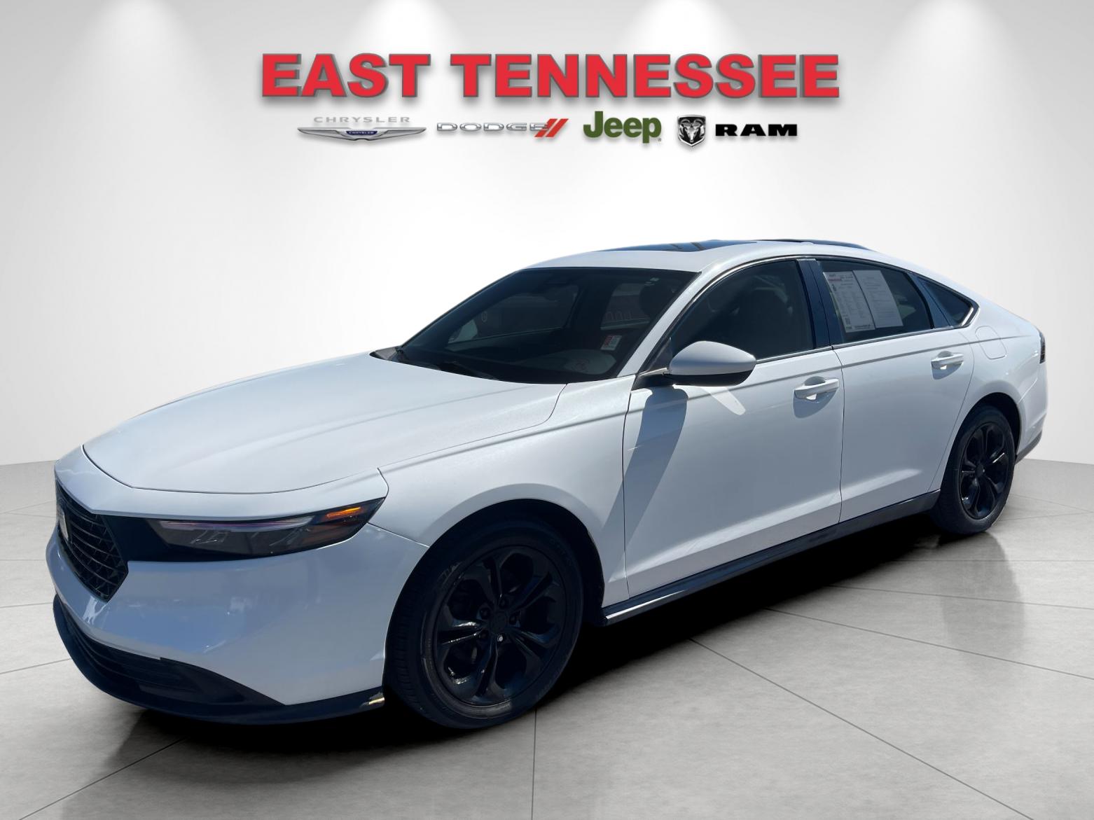 Used 2023  Honda EX image 7