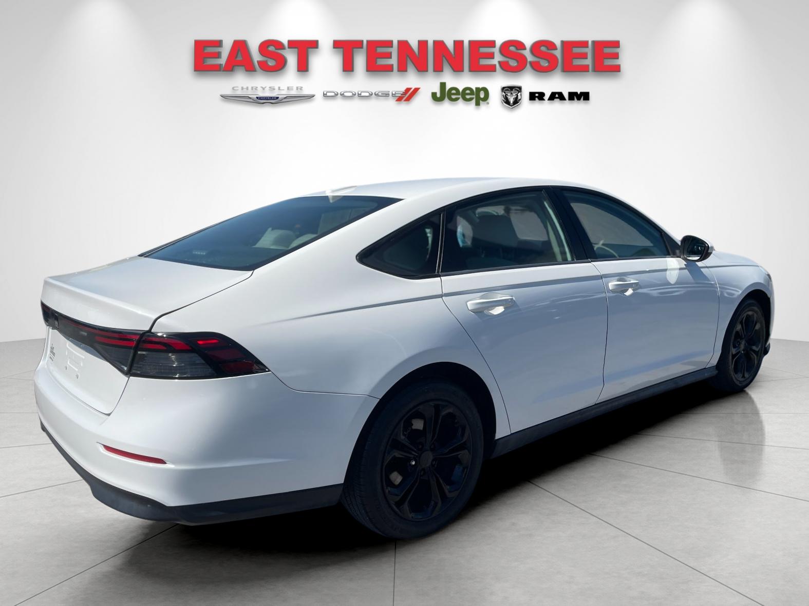 Used 2023  Honda EX image 3