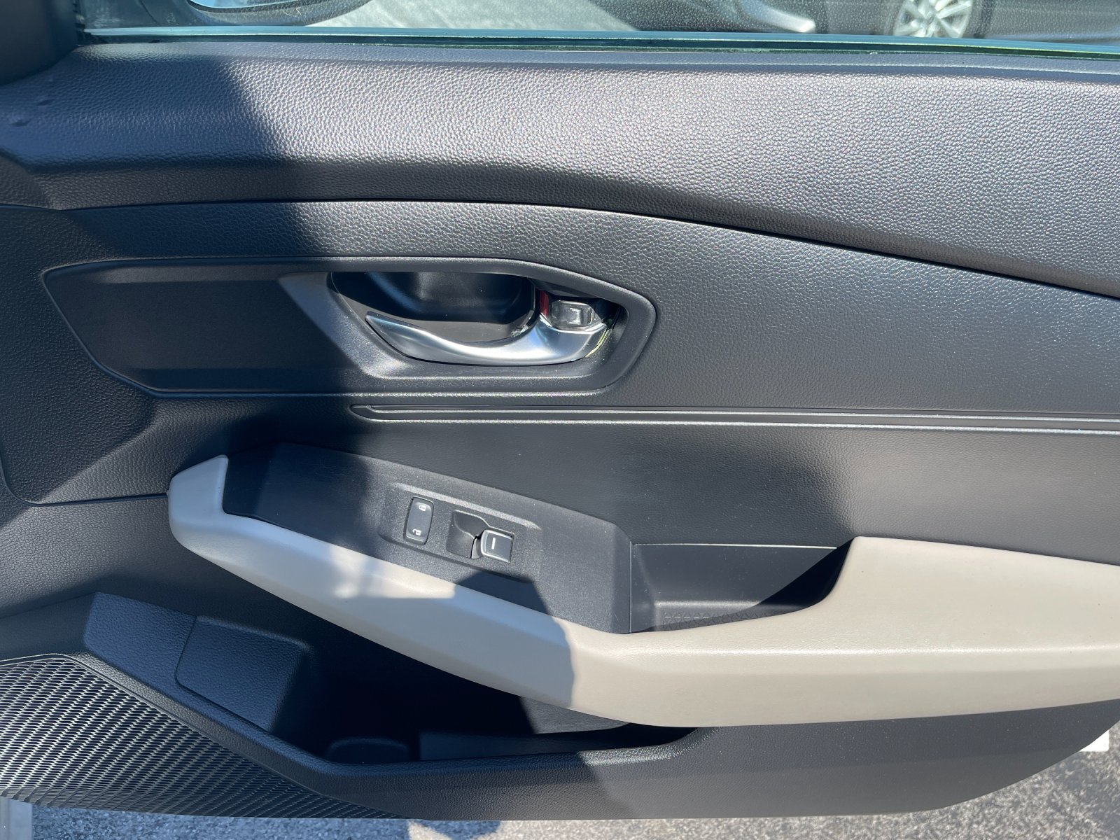 Used 2023  Honda EX image 19