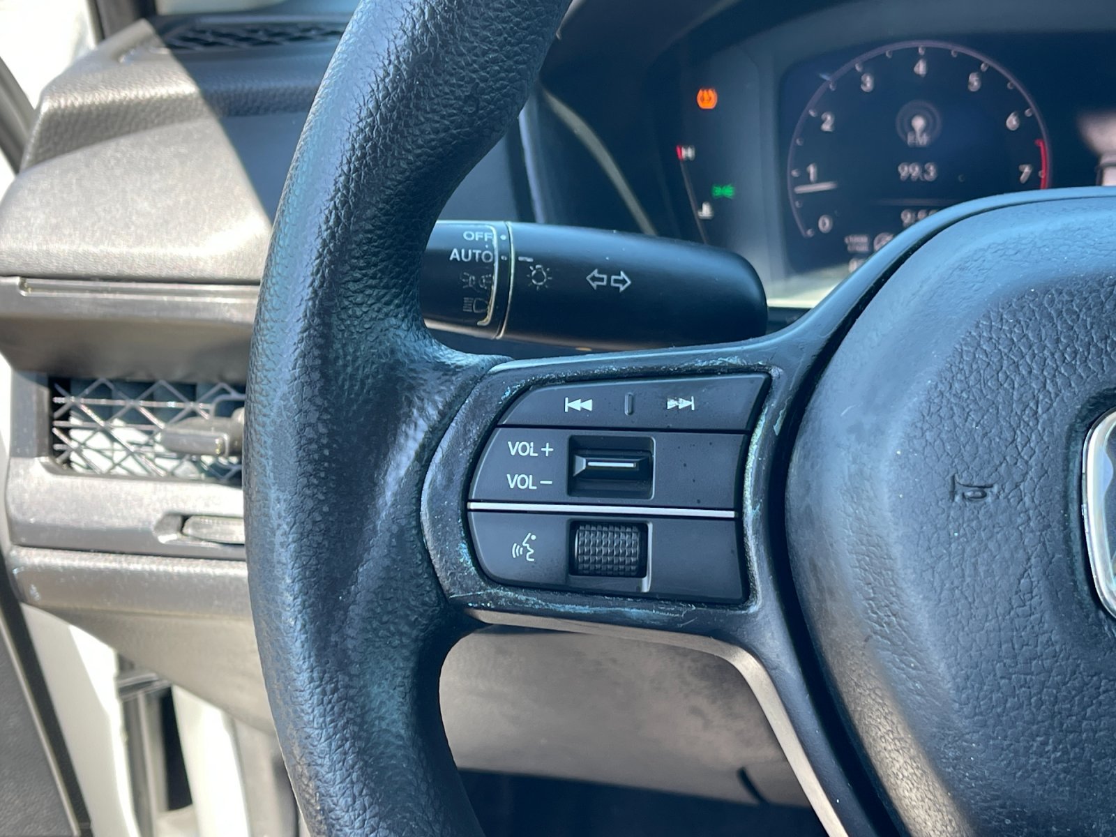 Used 2023  Honda EX image 26