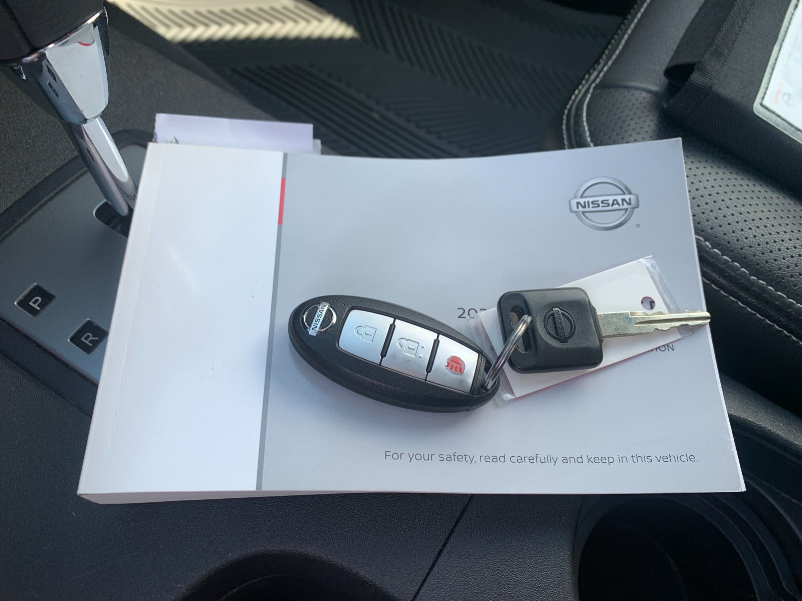 Used 2020 Silver Nissan PRO-4X image 11