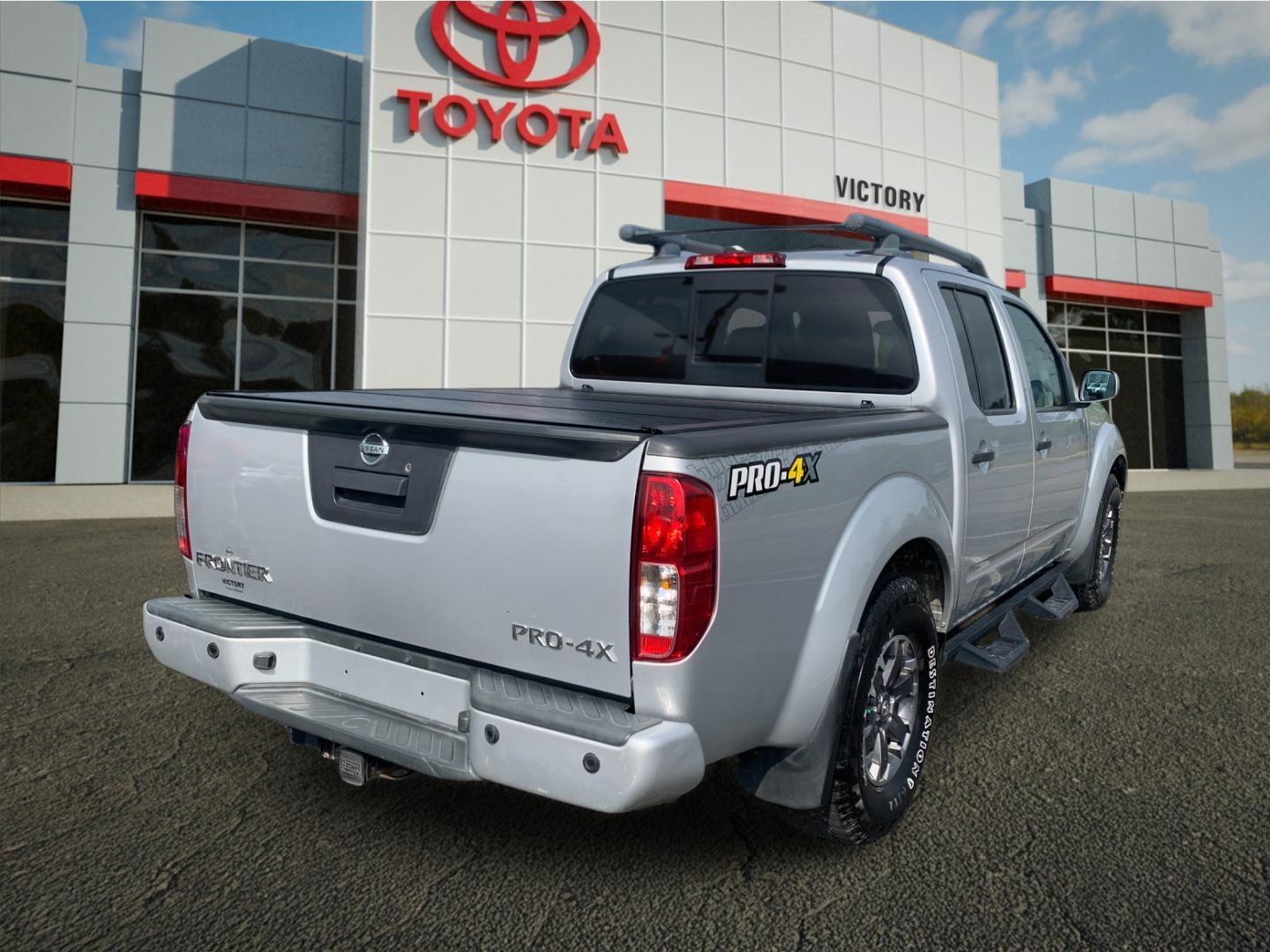 Used 2020 Silver Nissan PRO-4X image 16