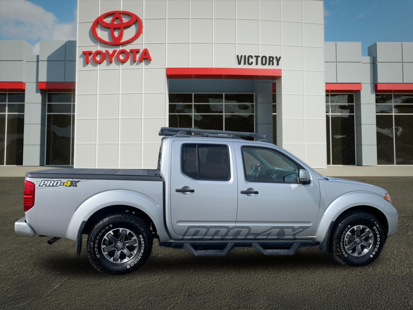 Used 2020 Silver Nissan PRO-4X image 17