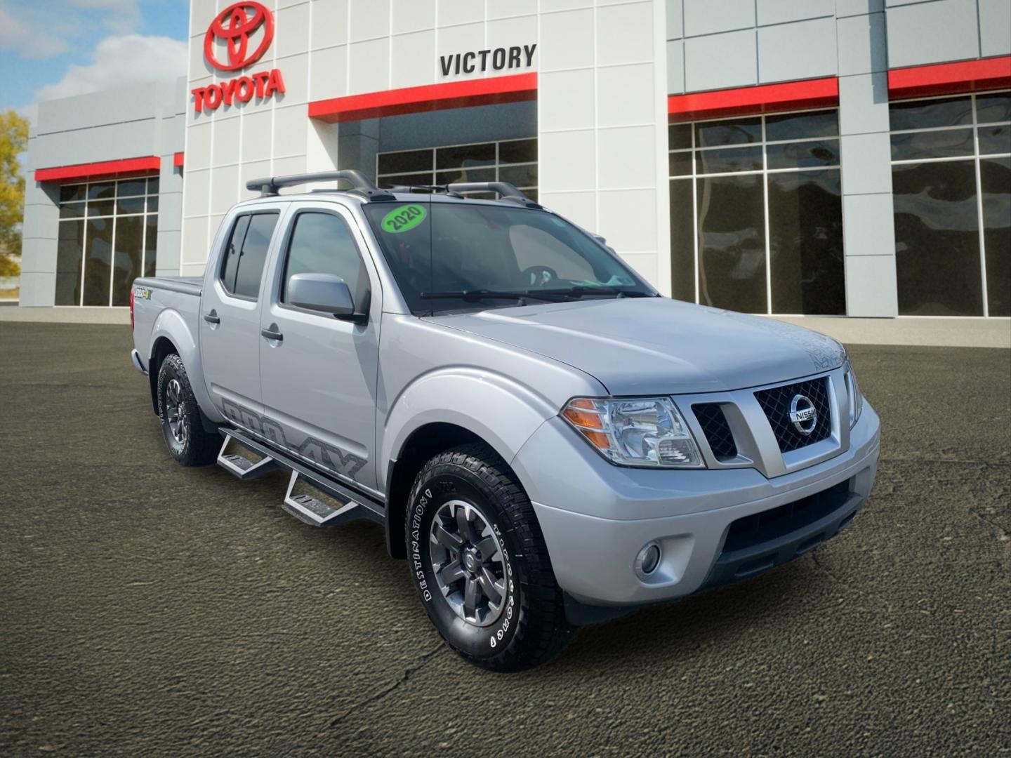 Used 2020 Silver Nissan PRO-4X image 18
