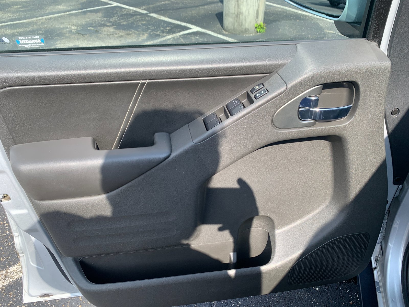 Used 2020 Silver Nissan PRO-4X image 22