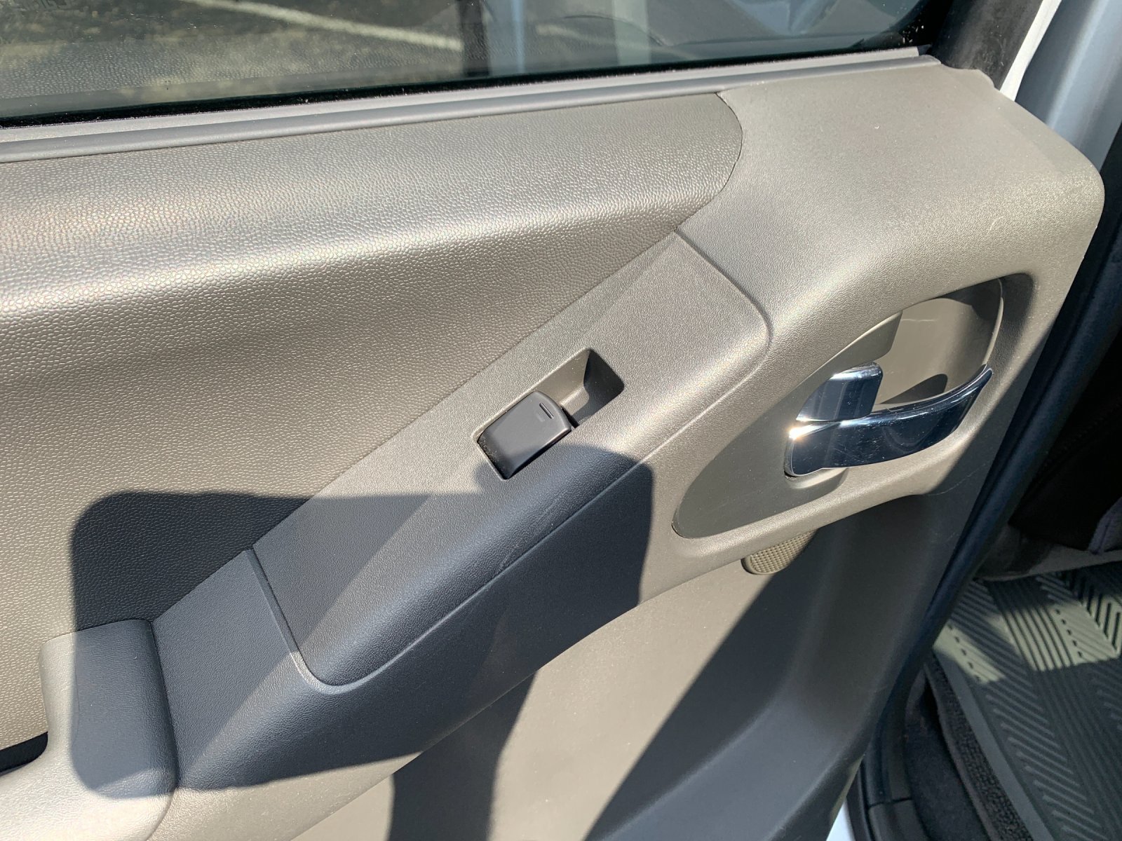 Used 2020 Silver Nissan PRO-4X image 23