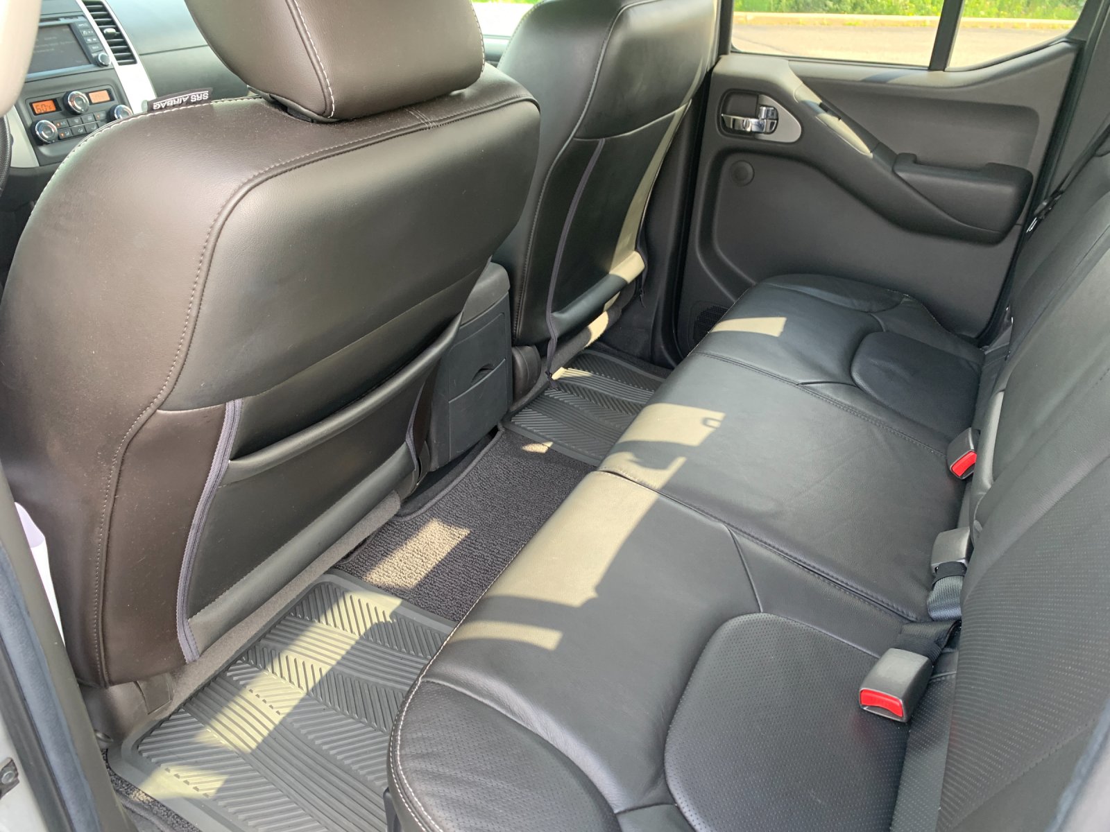 Used 2020 Silver Nissan PRO-4X image 24