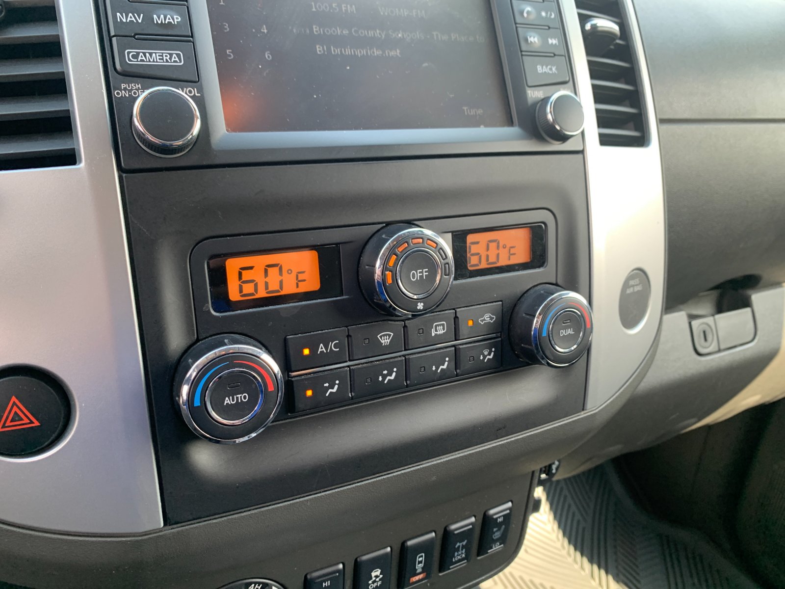 Used 2020 Silver Nissan PRO-4X image 33