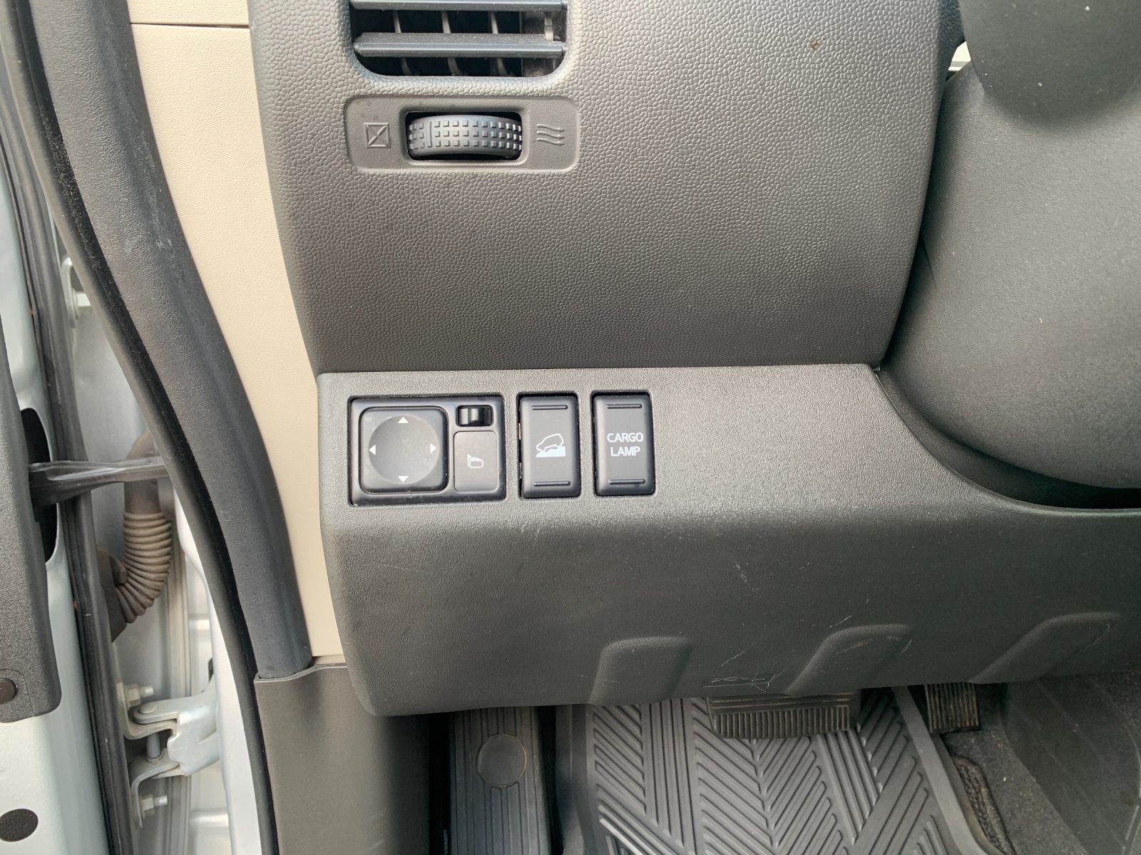 Used 2020 Silver Nissan PRO-4X image 41