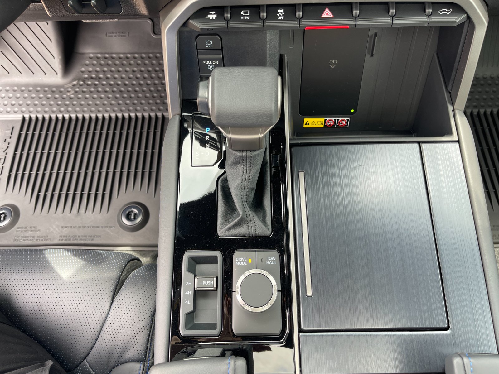New 2026 Magnetic Gray Metallic Toyota  Platinum image 23