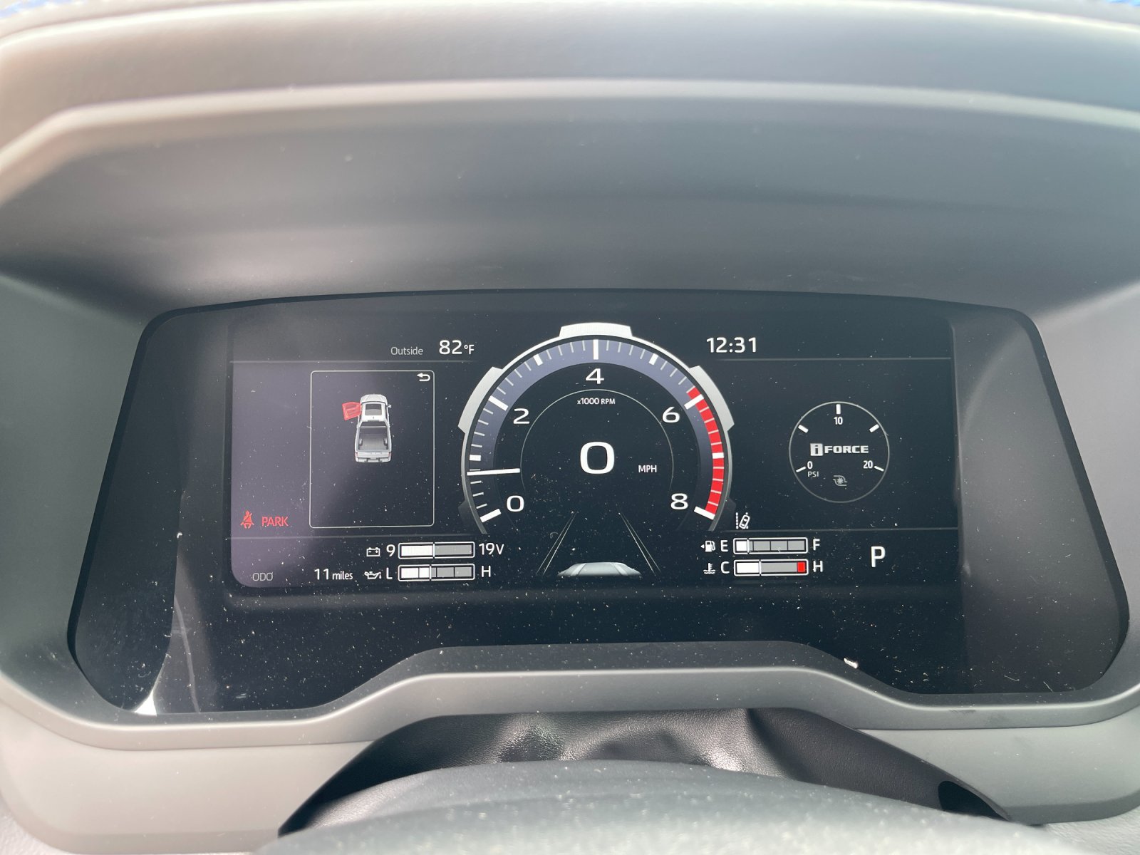 New 2026 Magnetic Gray Metallic Toyota  Platinum image 28