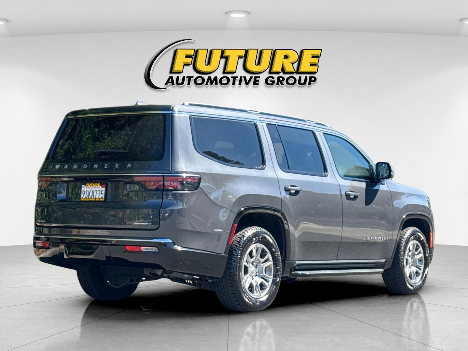 Used 2022 Gray Jeep Series I image 4