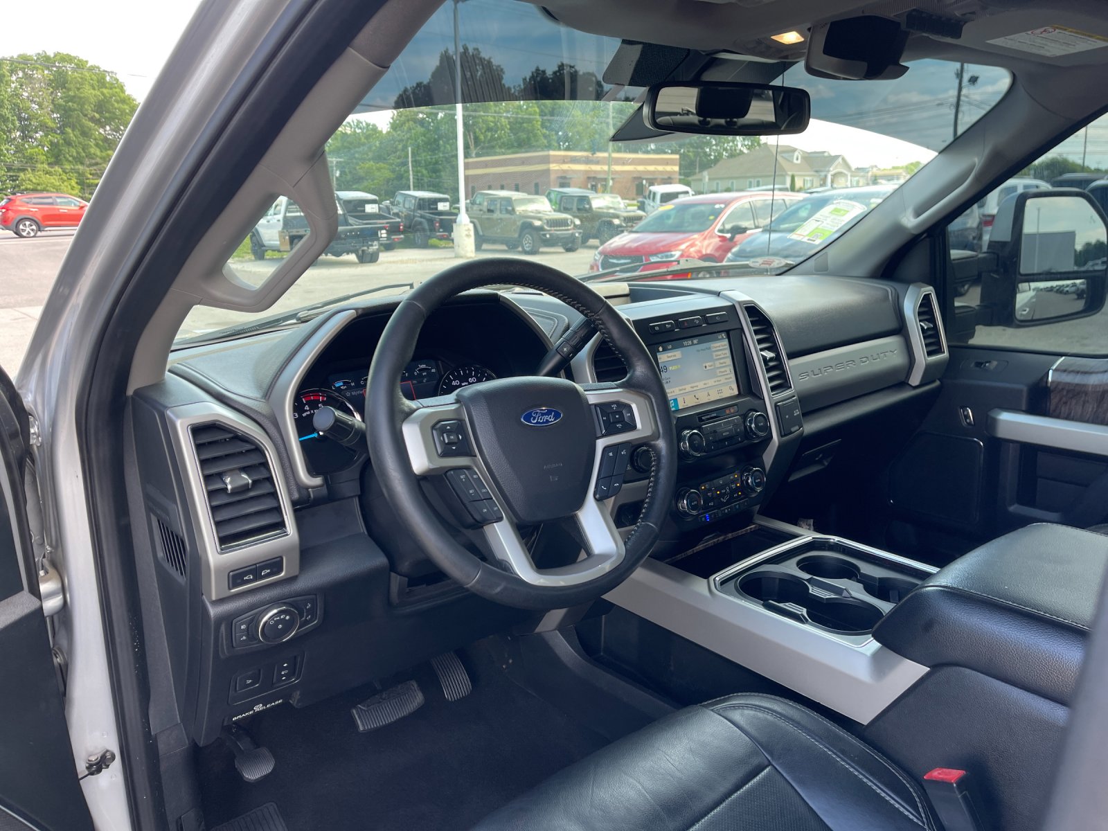 Used 2019 Silver Ford Lariat image 11