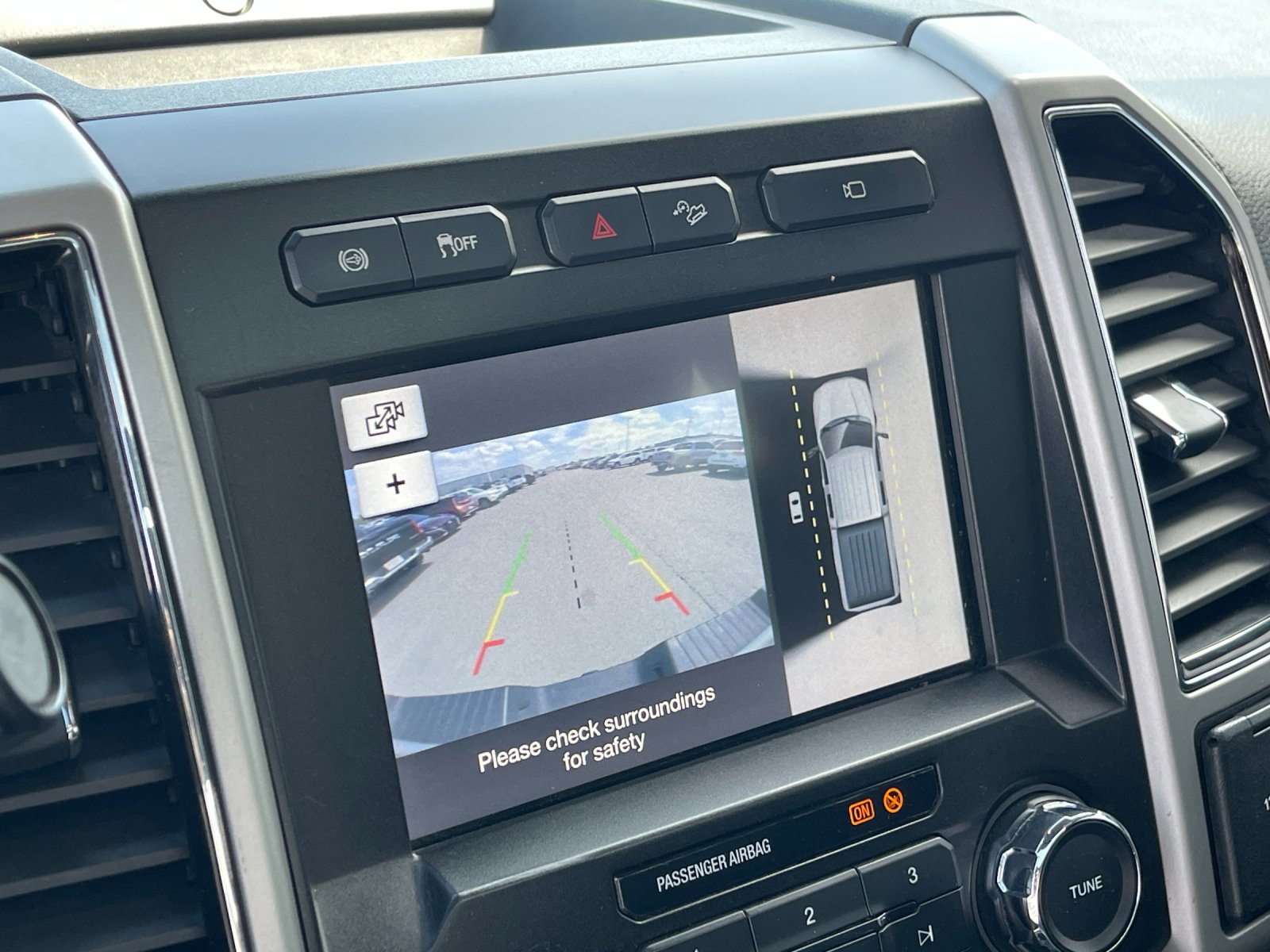 Used 2019 Silver Ford Lariat image 22