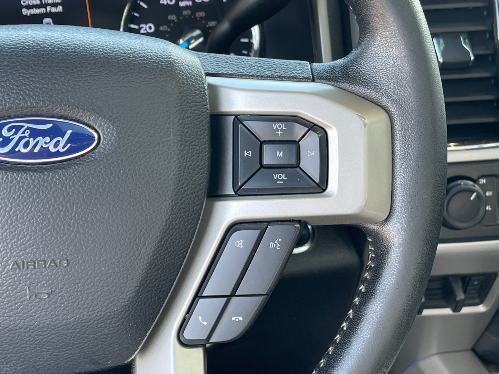 Used 2019 Silver Ford Lariat image 28