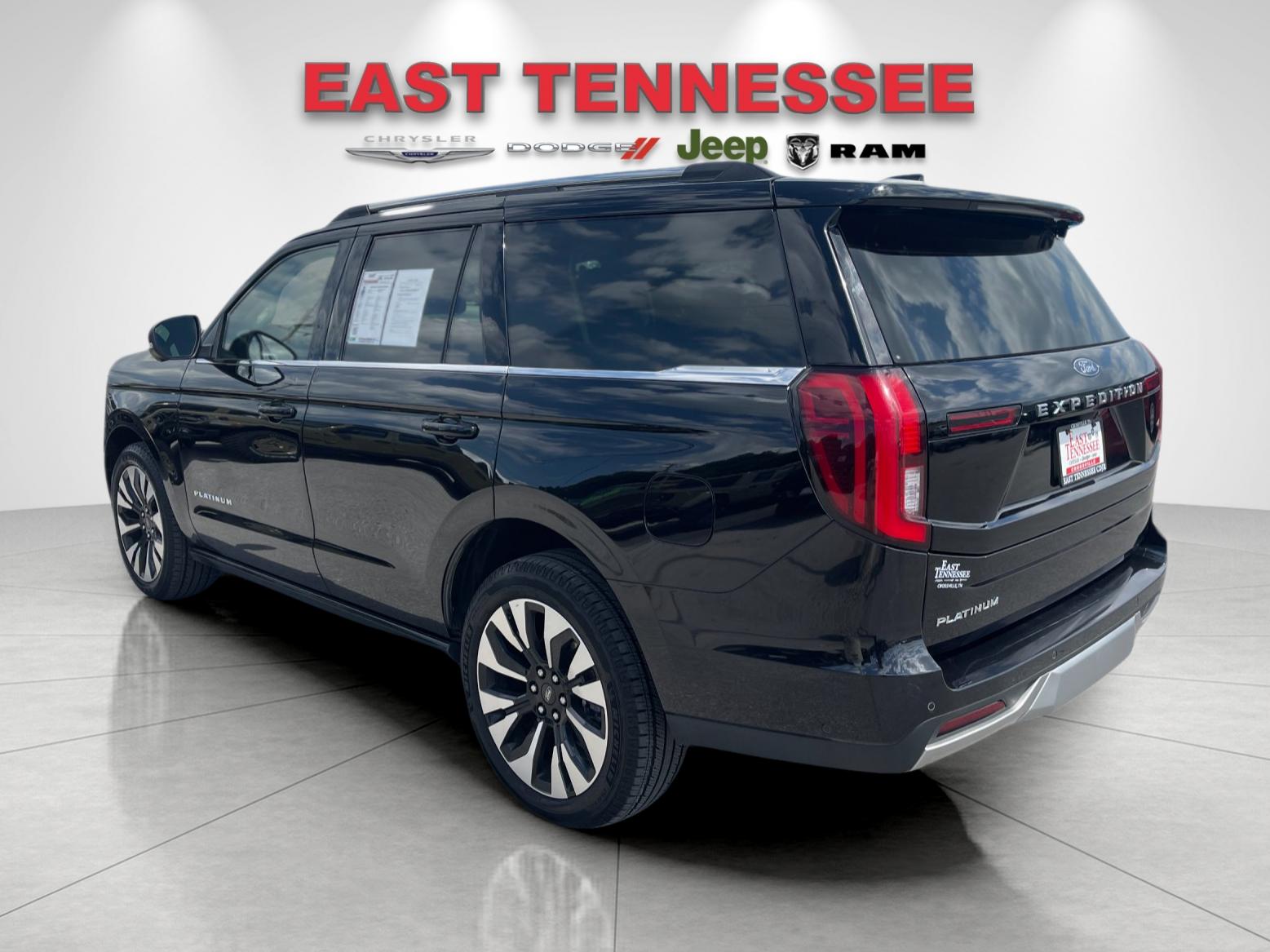 Used 2025 Black Ford Platinum image 5
