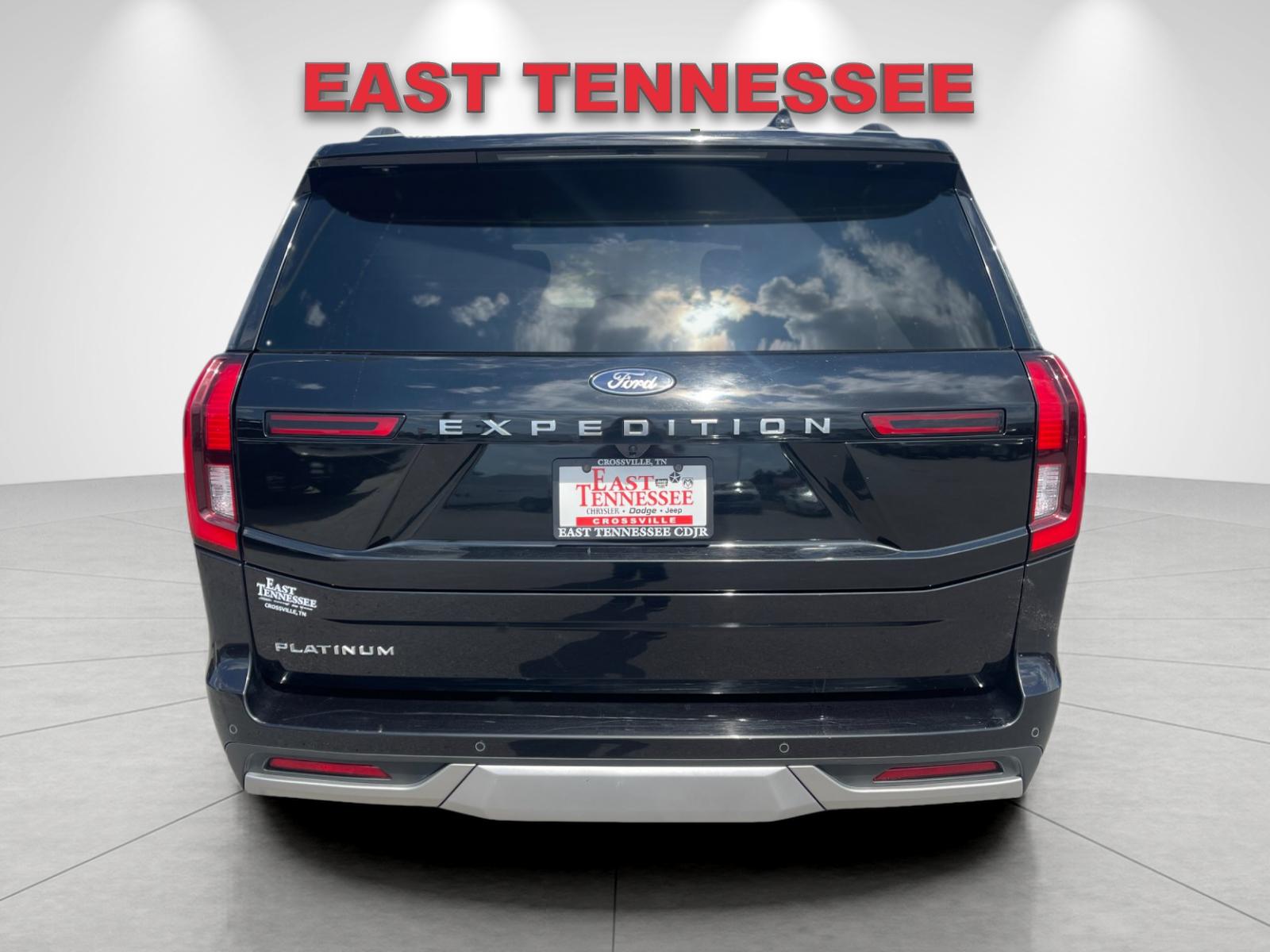 Used 2025 Black Ford Platinum image 4