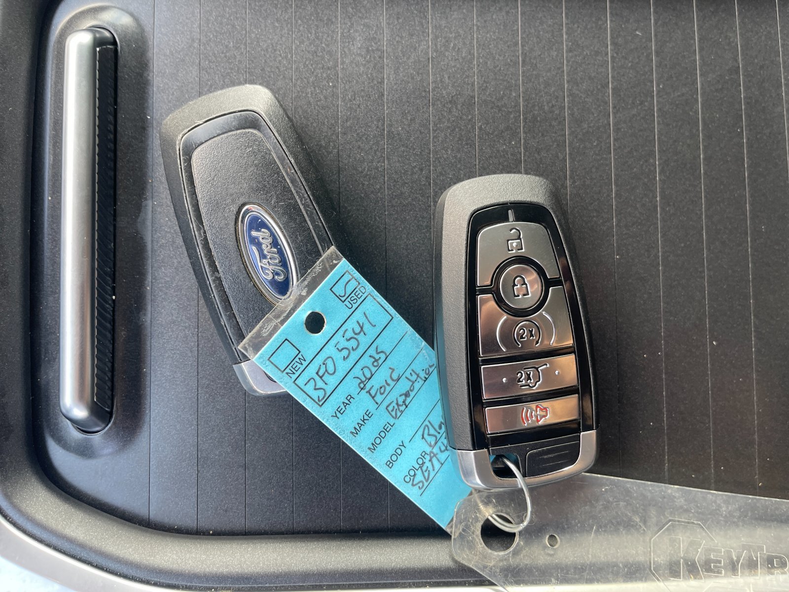 Used 2025 Black Ford Platinum image 10