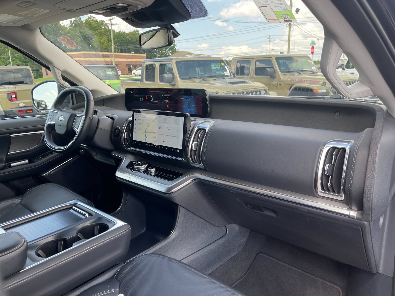 Used 2025 Black Ford Platinum image 19