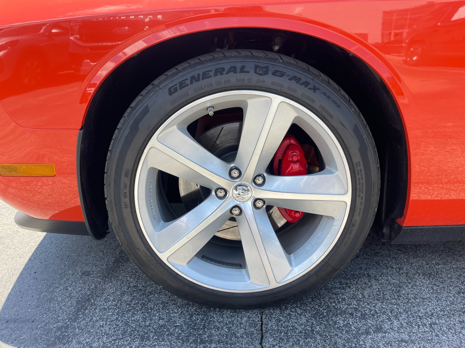 Used 2008 Orange Dodge SRT8 image 29