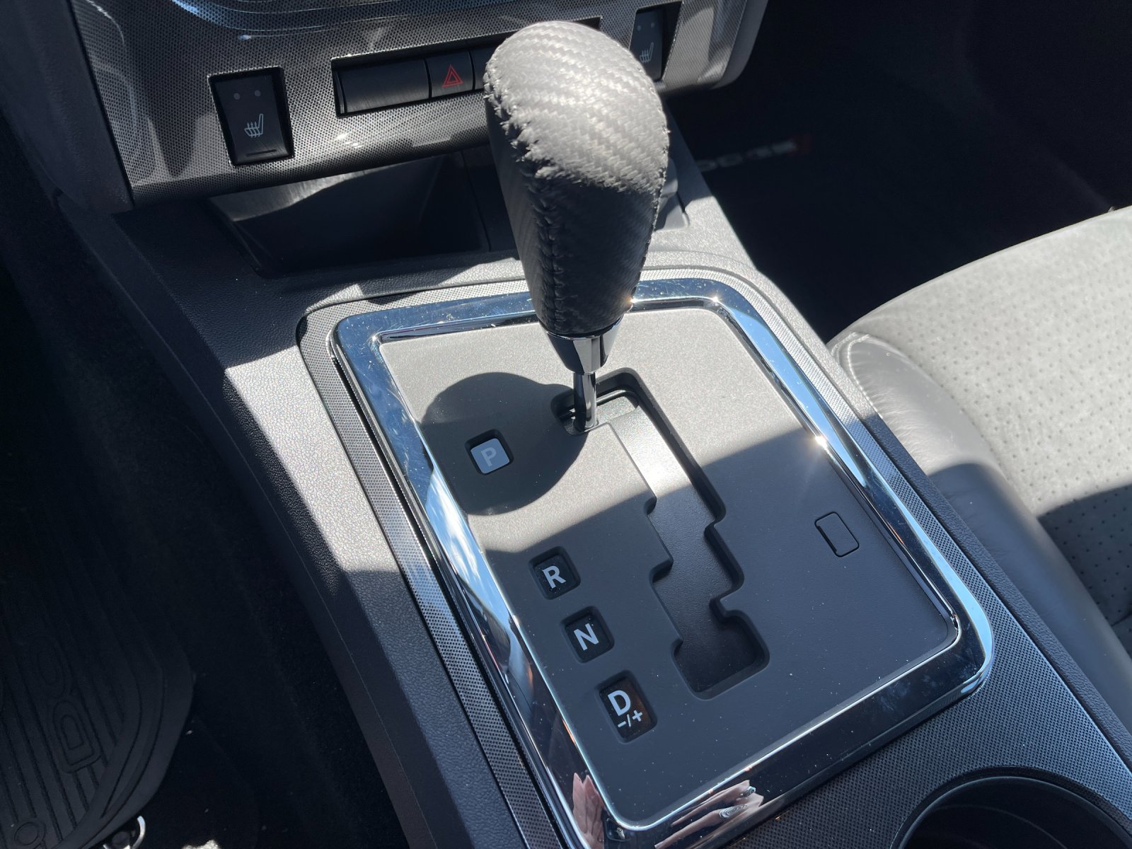 Used 2008 Orange Dodge SRT8 image 21