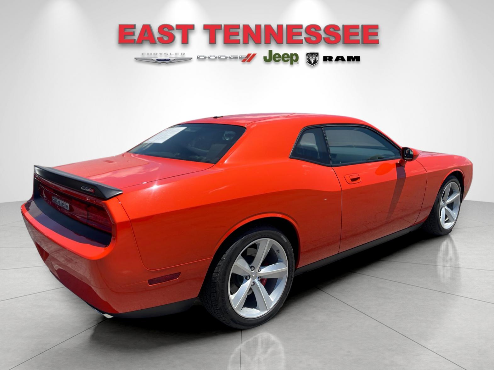Used 2008 Orange Dodge SRT8 image 3