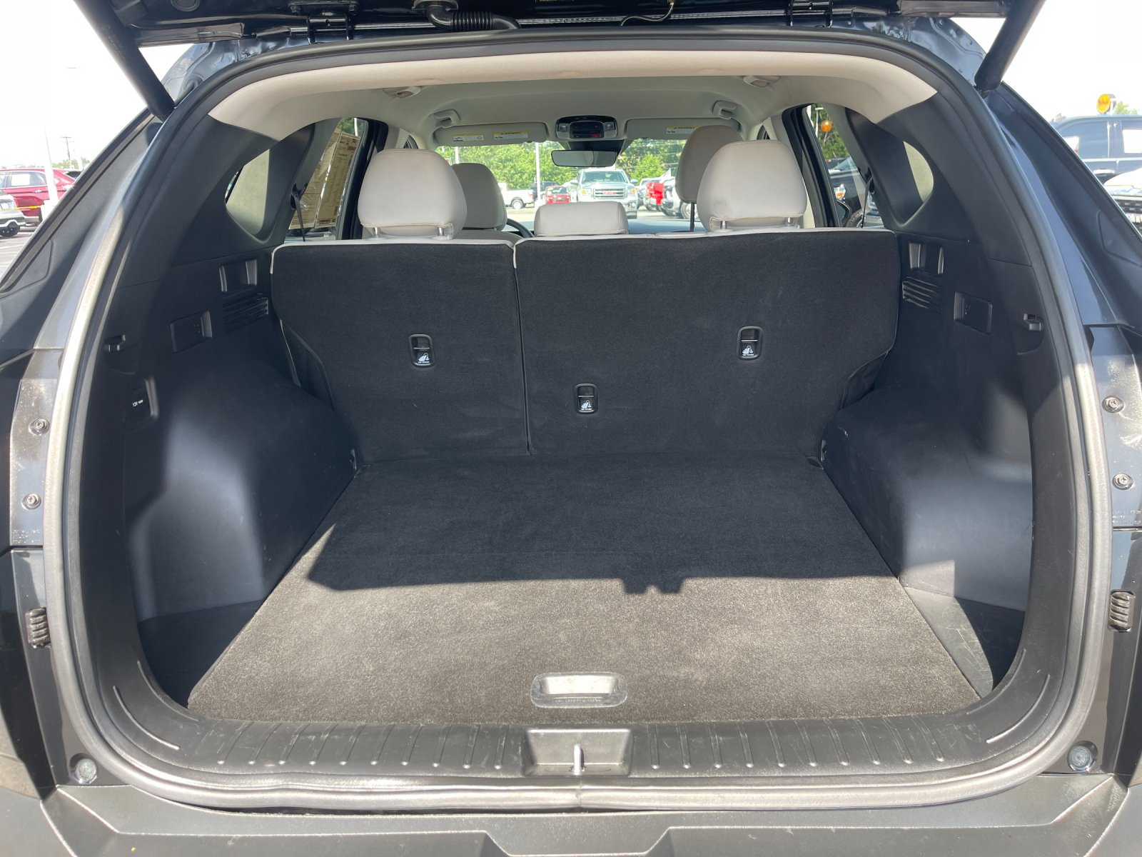 Used 2025 Black Hyundai SEL image 17