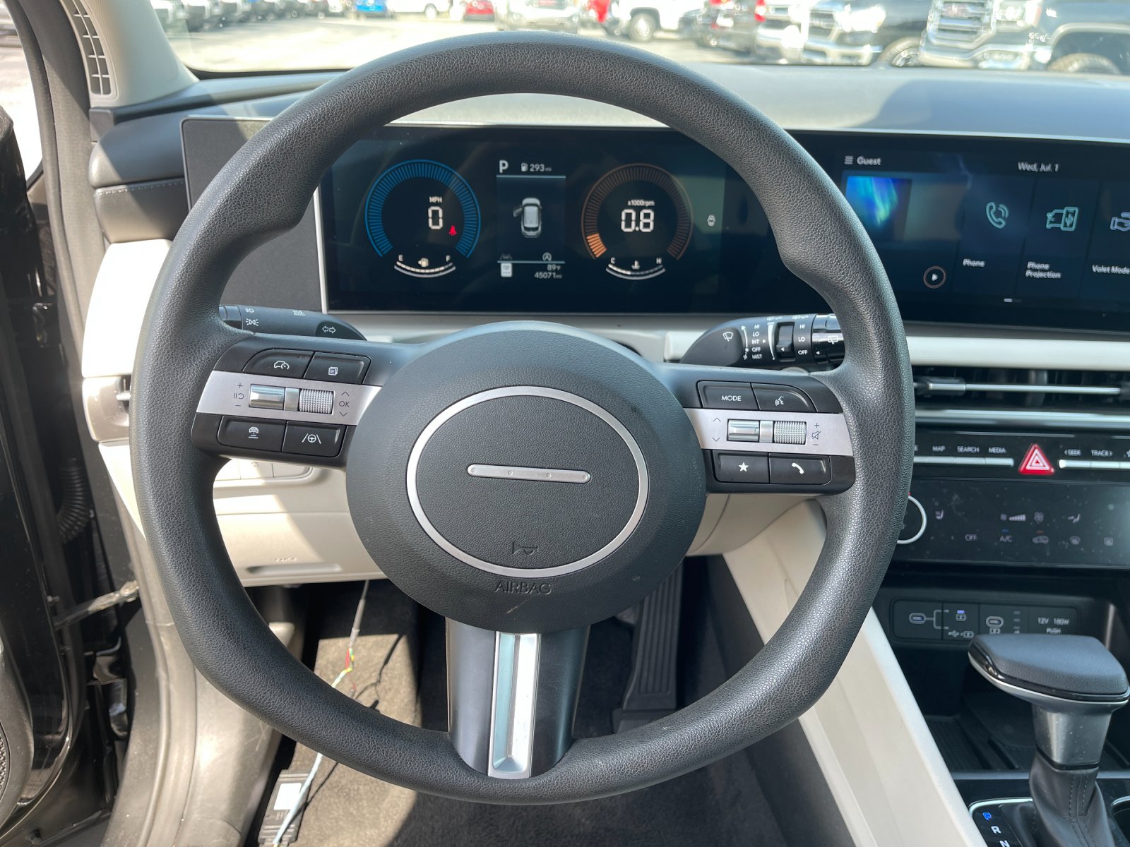 Used 2025 Black Hyundai SEL image 25
