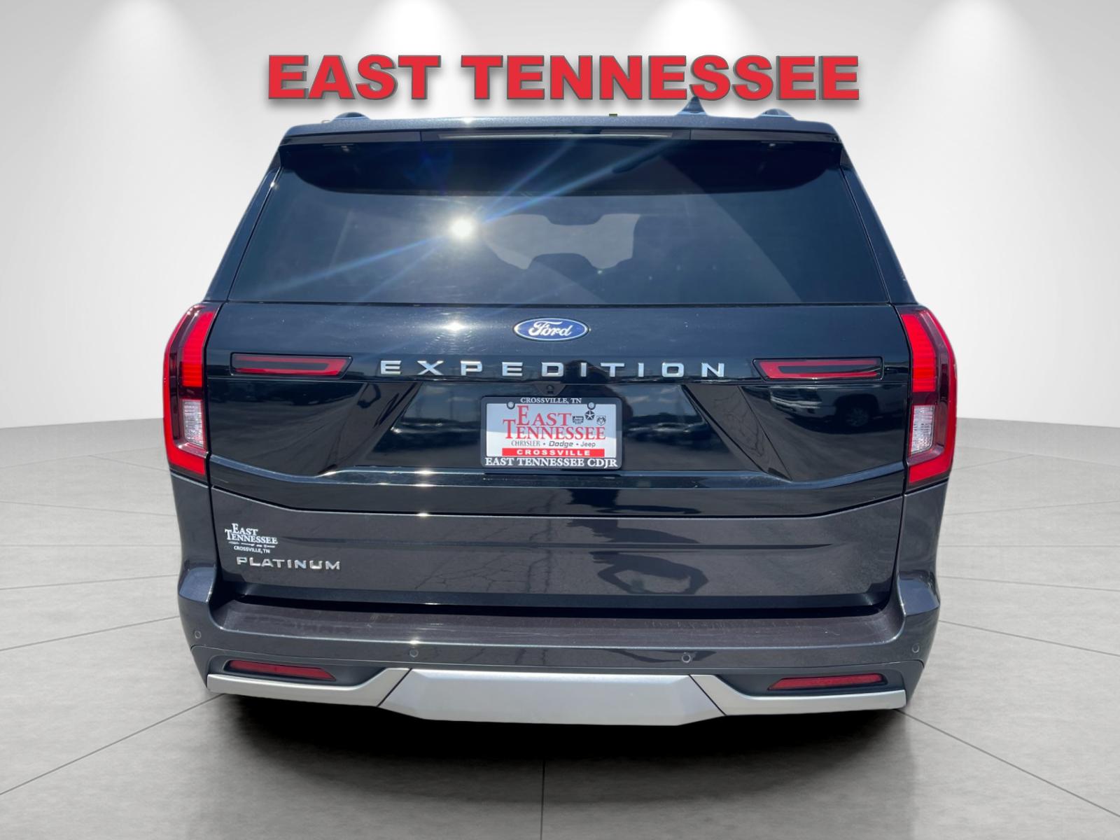 Used 2025 Gray Ford Platinum image 4
